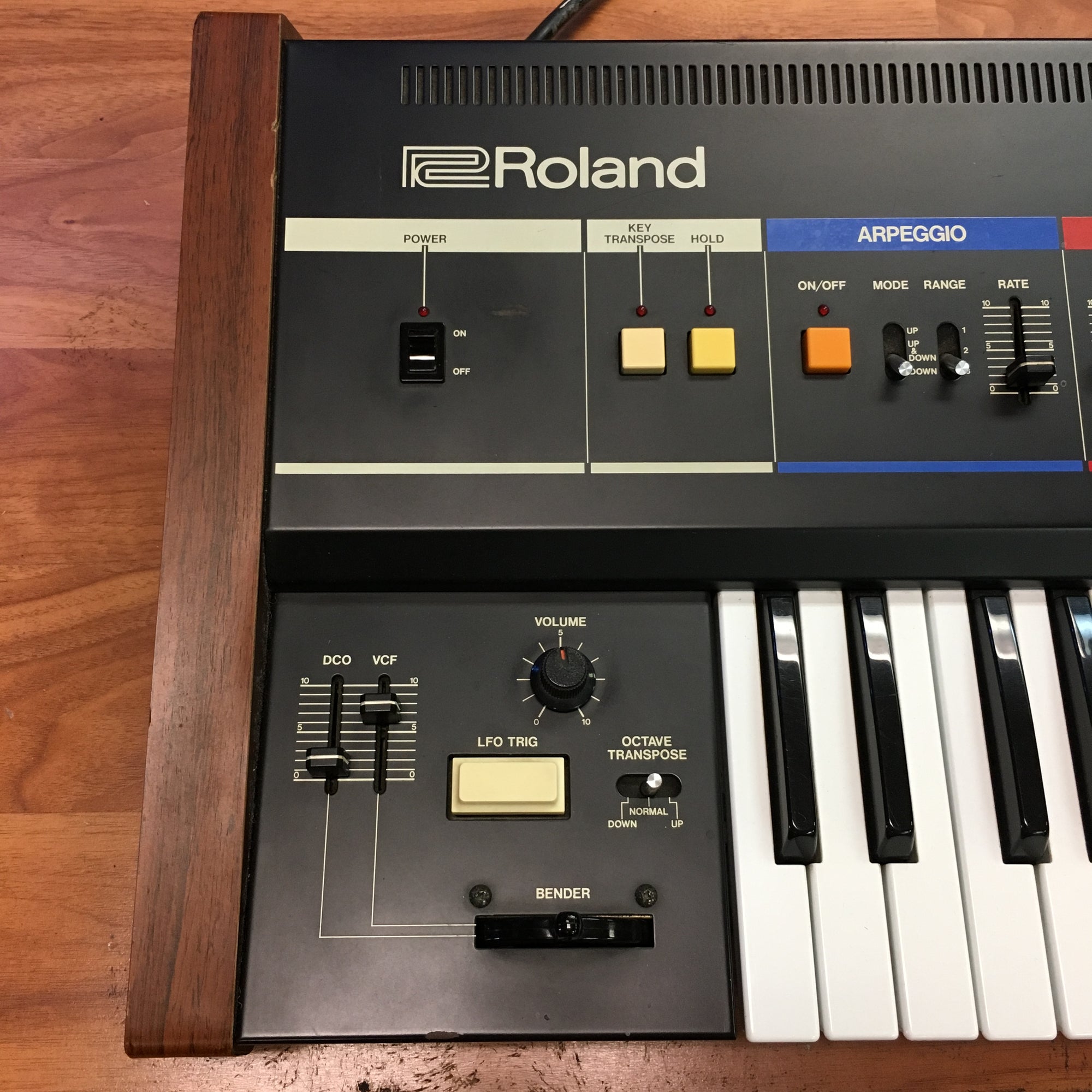 Vintage 1980s Roland Juno 6 Analog Synthesizer - Evolution Music Vintage 1980s Roland Juno 6 Analog Synthesizer - Evolution Music