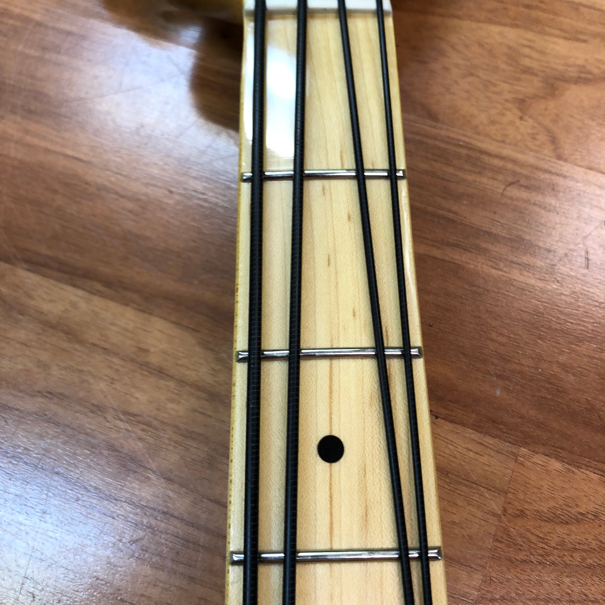Squier Deluxe Active Dimension Bass