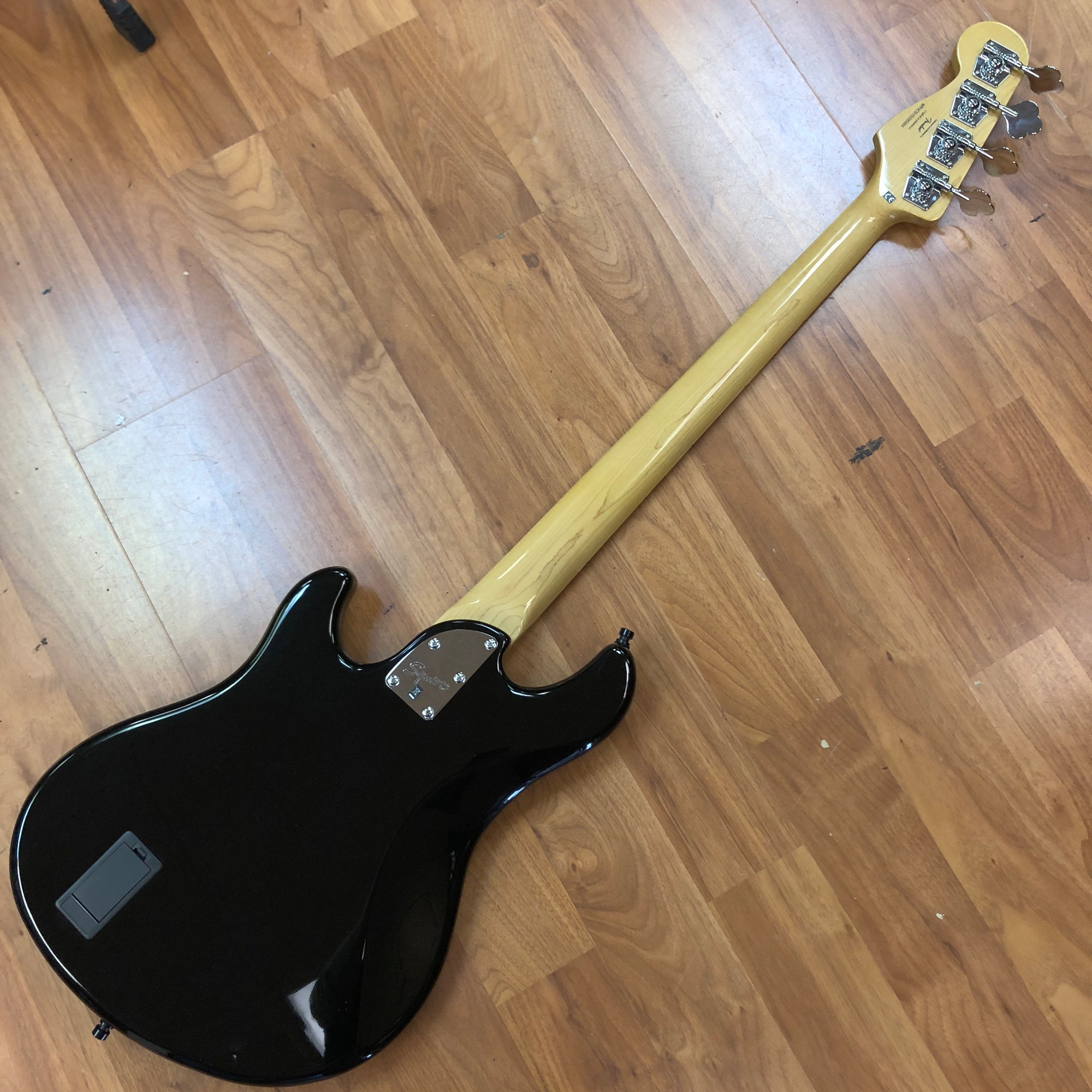 Squier Deluxe Active Dimension Bass - Evolution Music