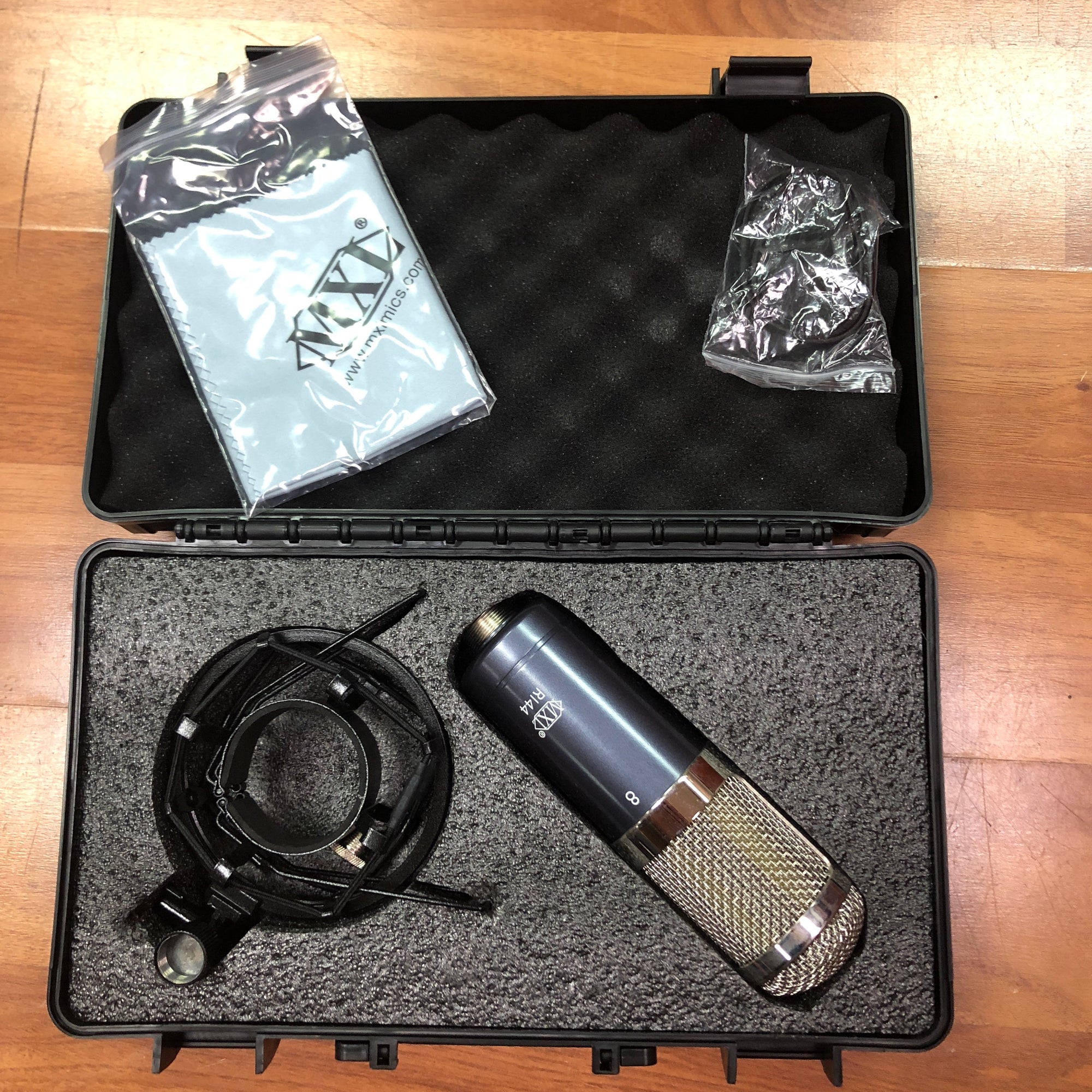 MXL R144 Ribbon Microphone