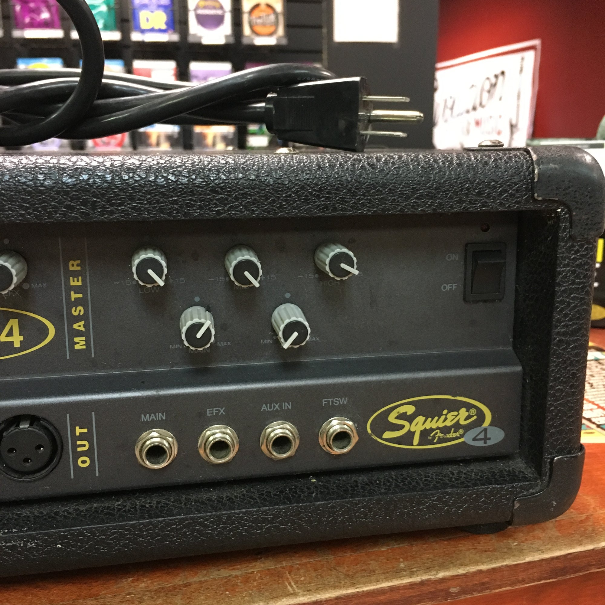 Squier 4 Channel Powered Mixer