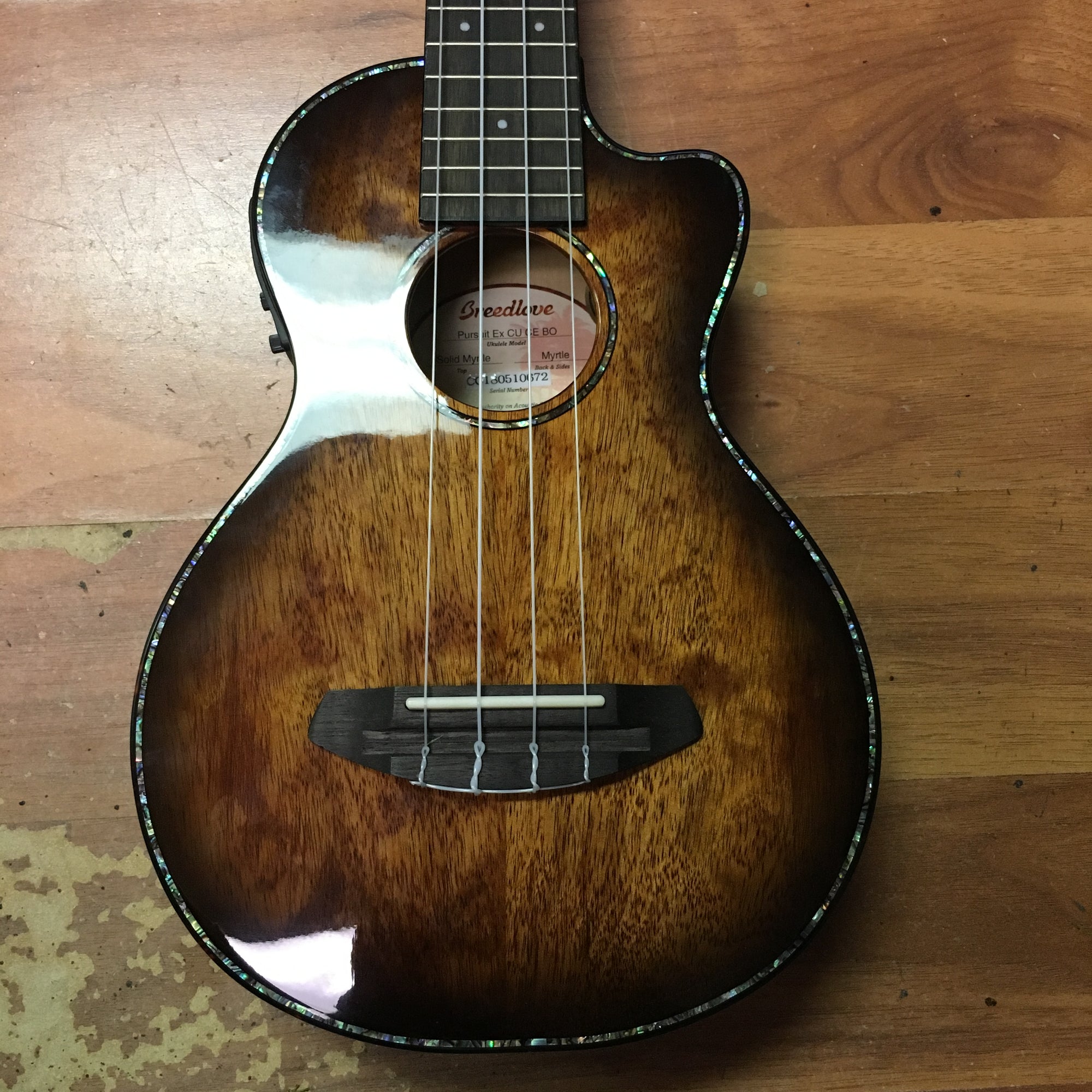 Breedlove Pursuit Ex CU CE BO Acoustic Electric Ukulele