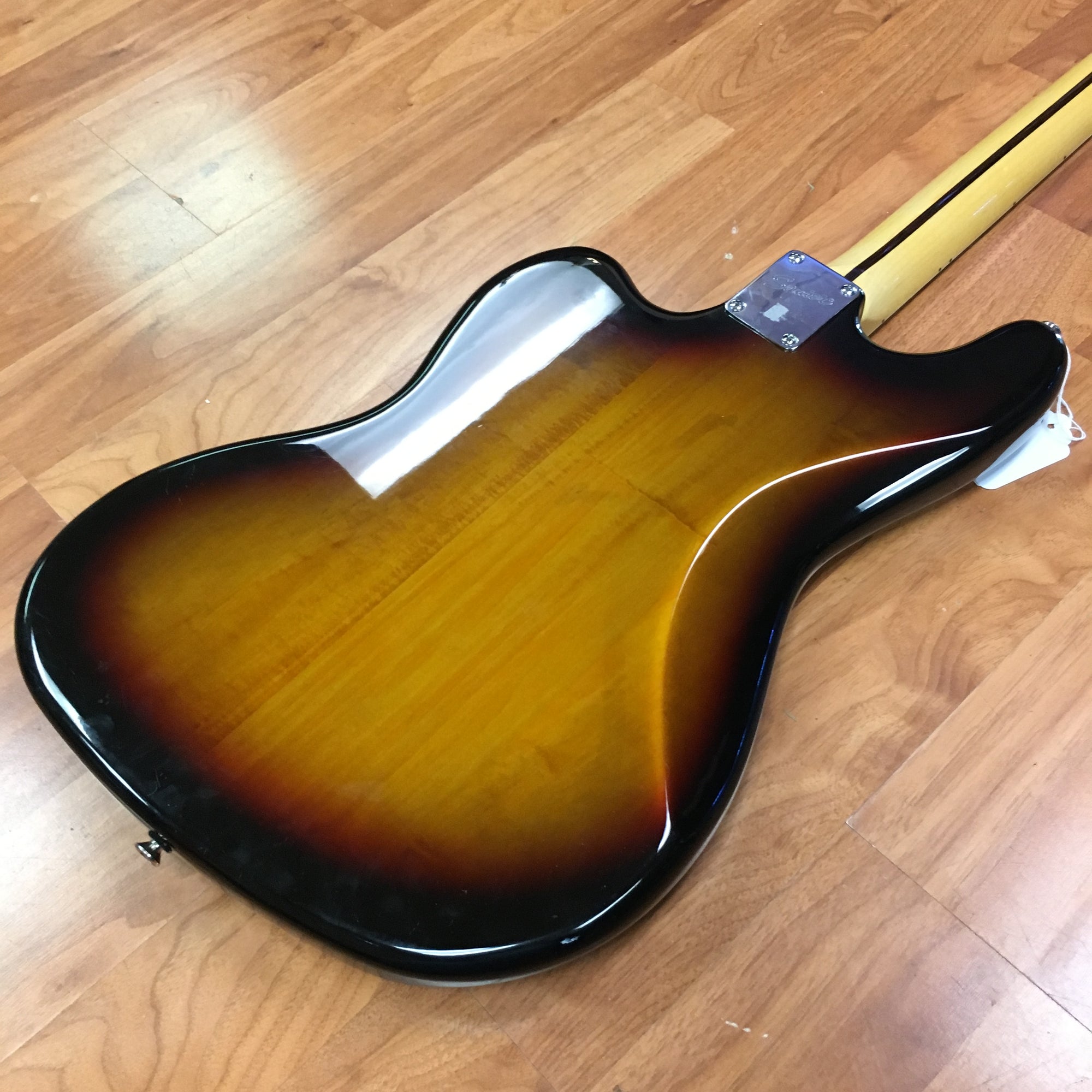 Squier Vintage Modified Bass VI
