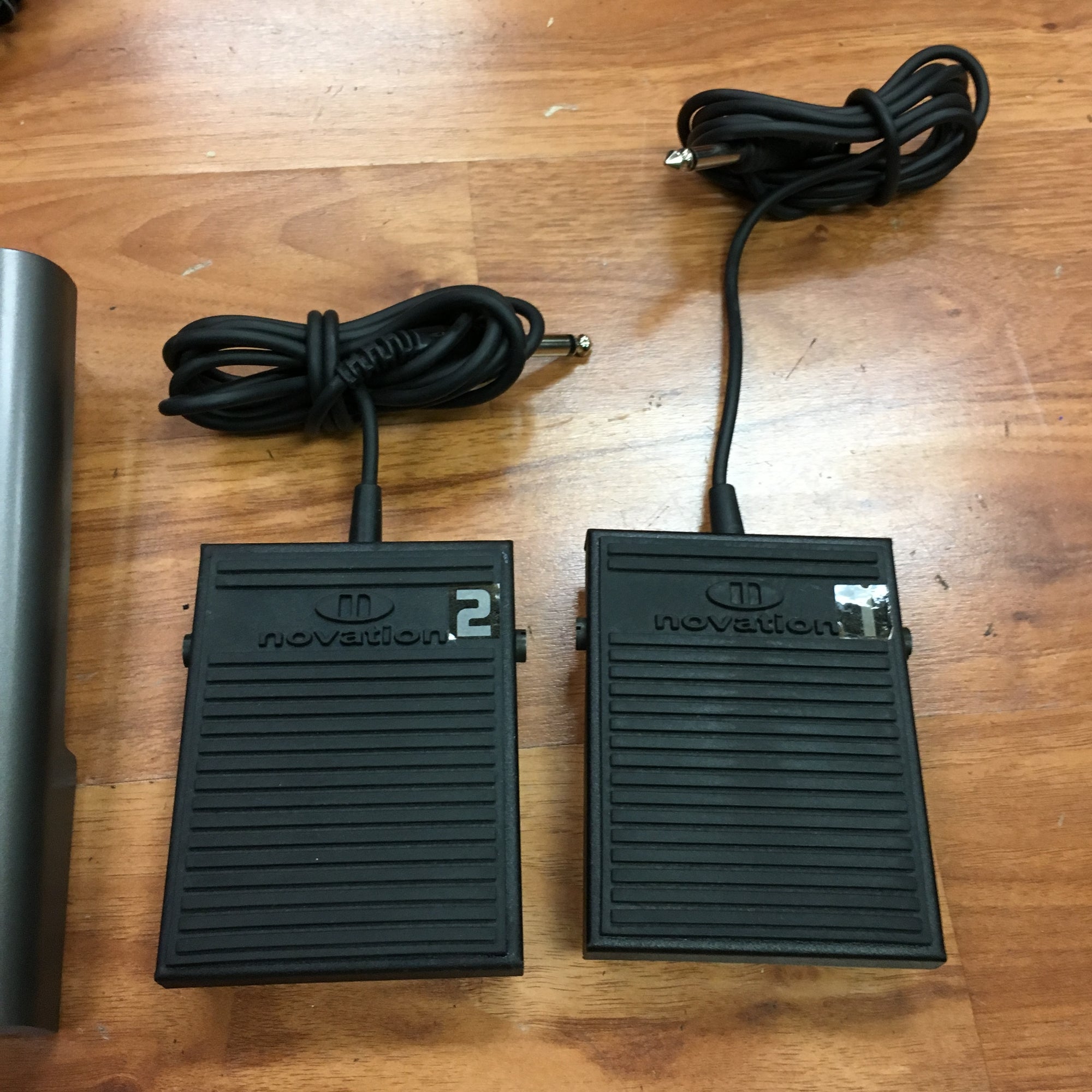 Alesis SR18 Drum Machine with Foot Switches