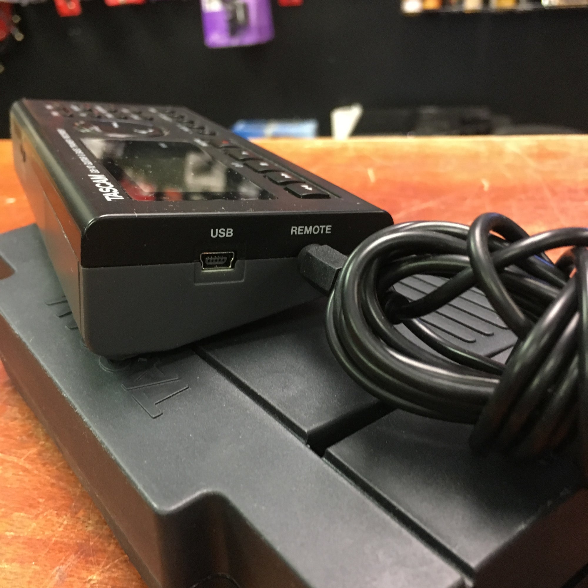 Tascam GB-10 USB Guitar / Bass Trainer