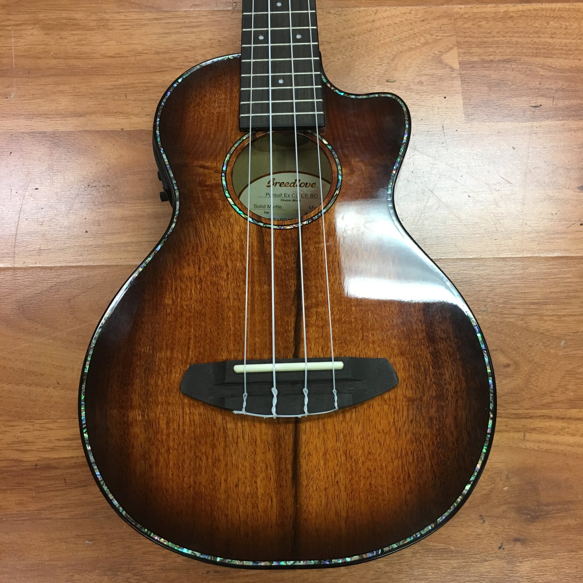 Breedlove Pursuit Ex CU CE BO Acoustic Electric Ukulele
