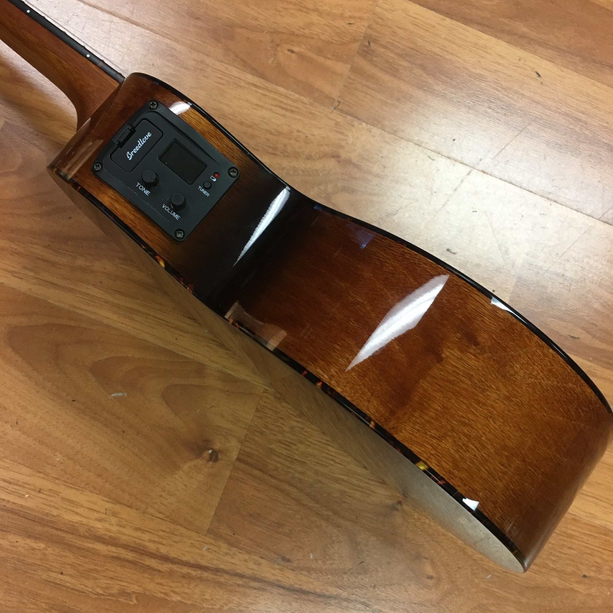 Breedlove Pursuit Ex CU CE BO Acoustic Electric Ukulele