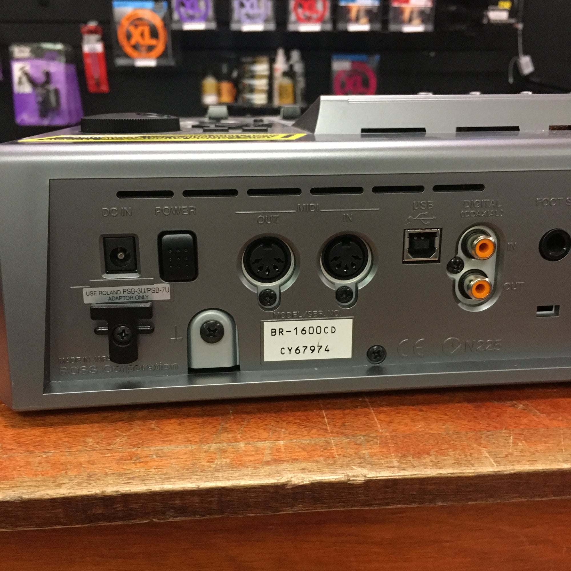 Roland BR-1600 16 Track Recorder w/ CD Burner - Evolution Music Roland BR-1600 16 Track Recorder w/ CD Burner - Evolution Music
