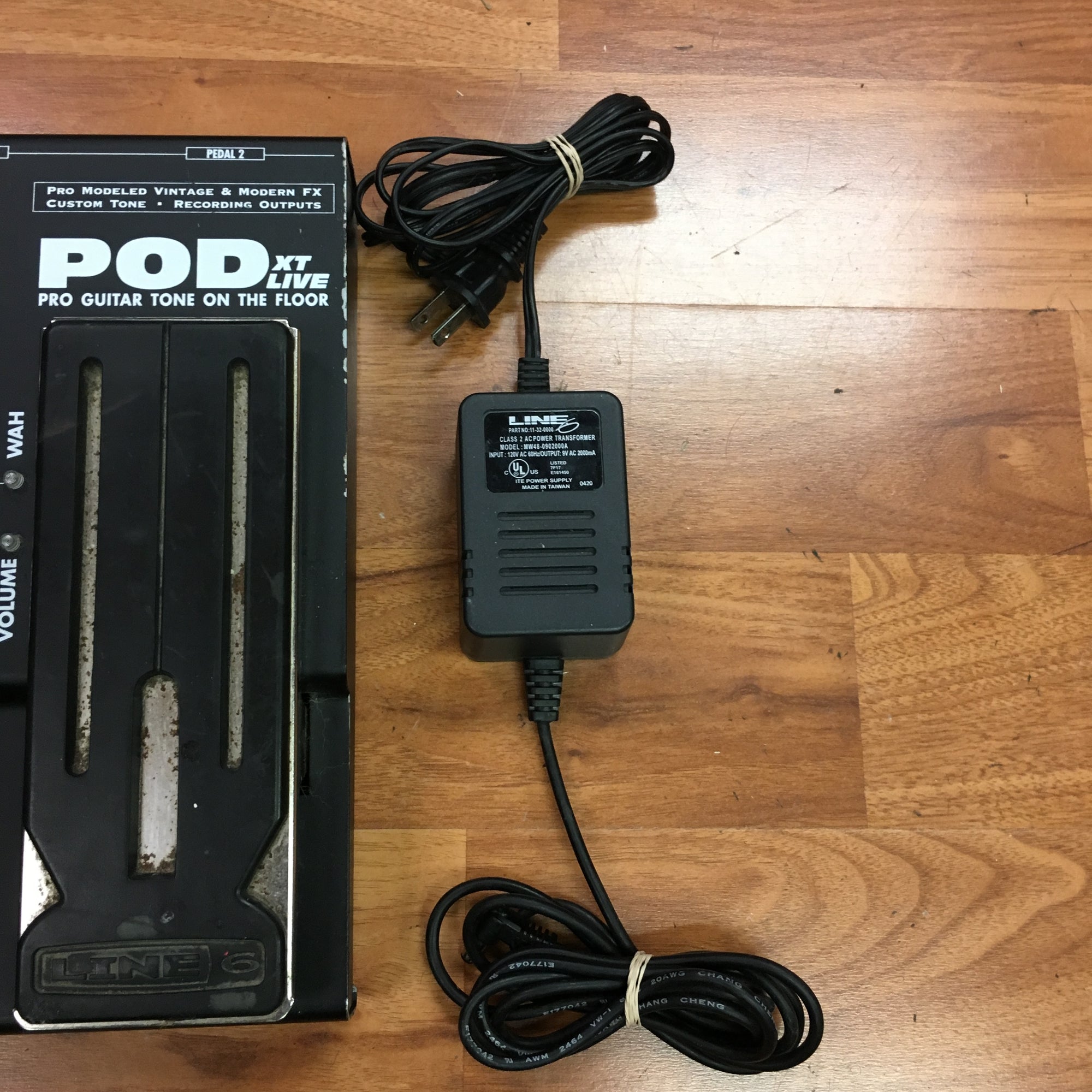 Line 6 Pod XT Live Pedalboard