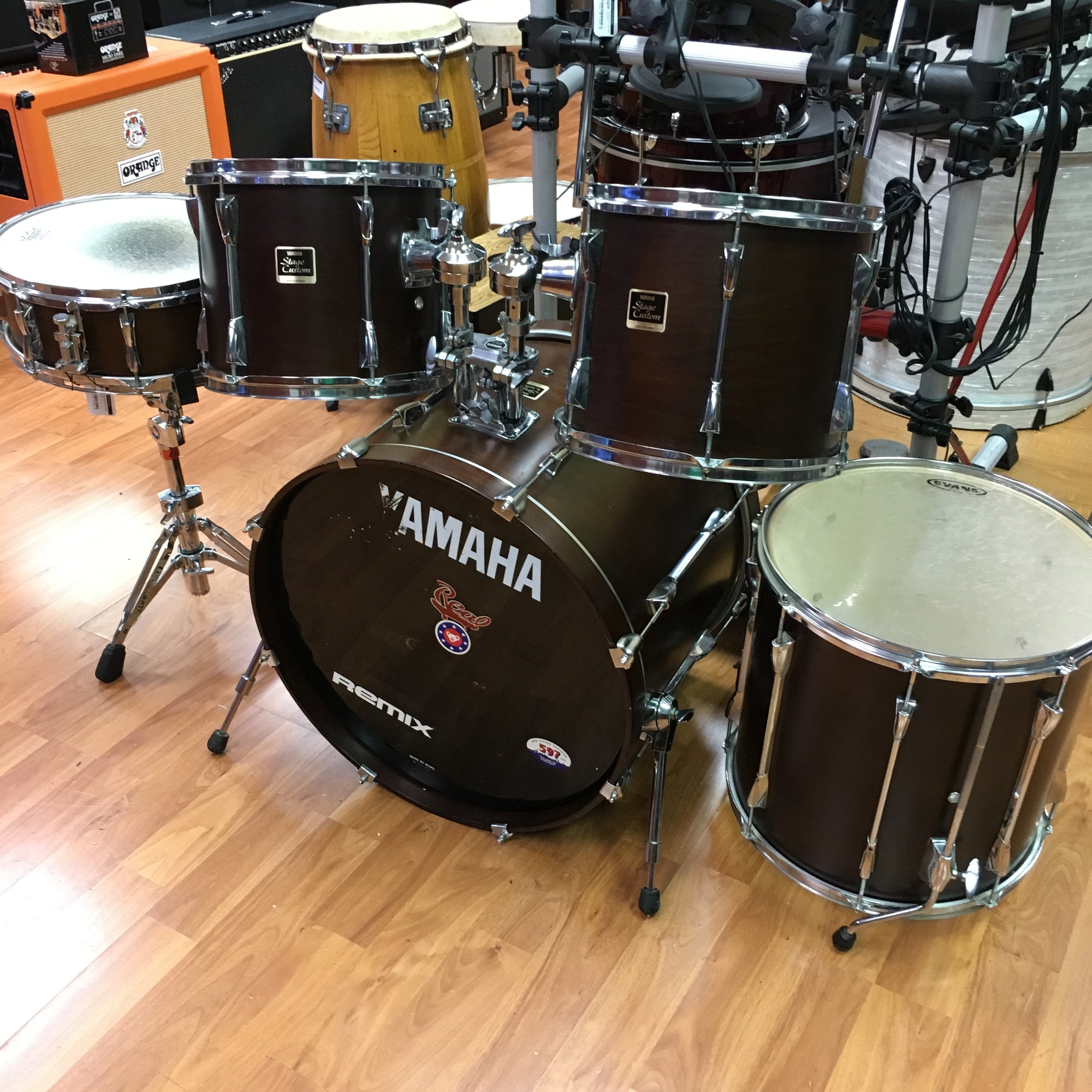 Yamaha Stage Custom 5 piece drum set