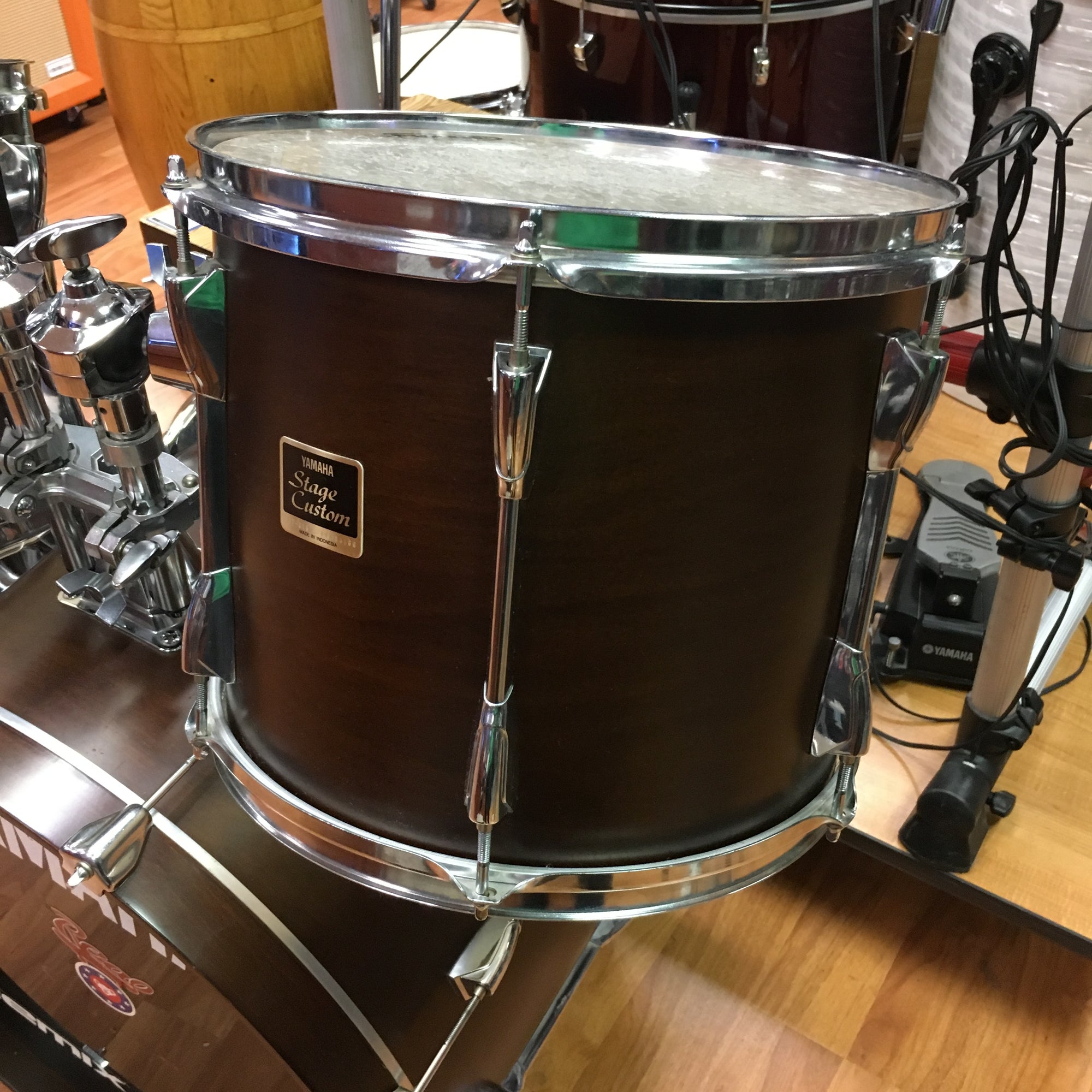 Yamaha Stage Custom 5 piece drum set