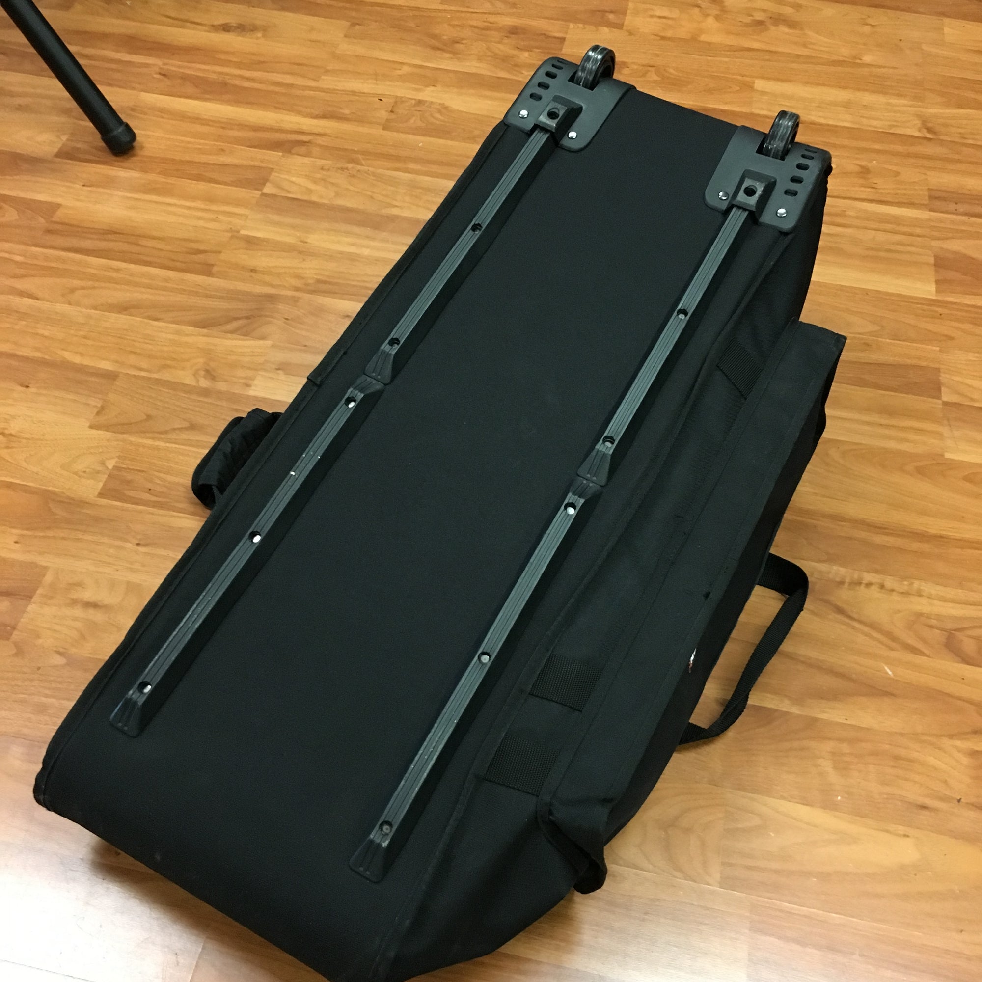 Roadrunner Rolling Hardware Bag