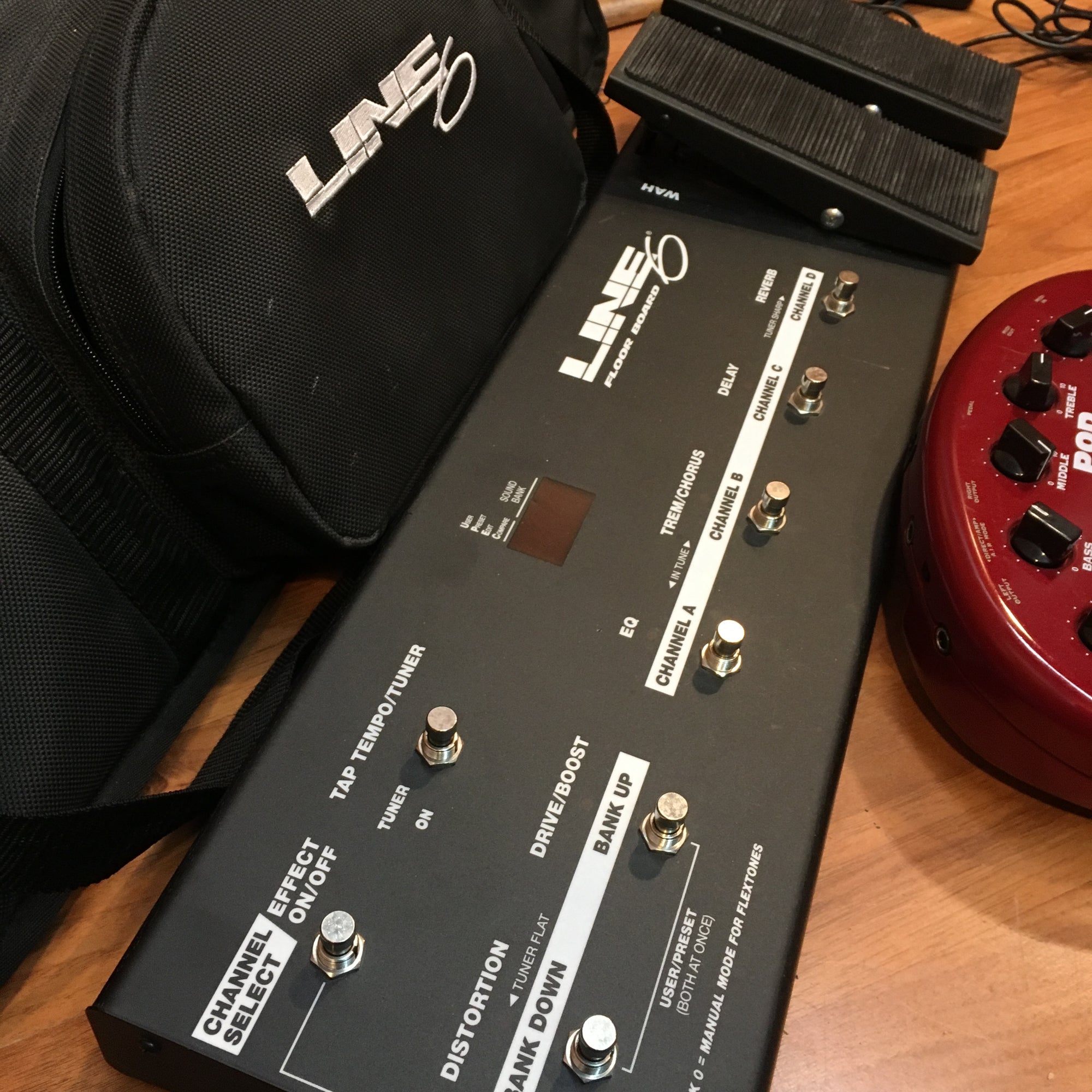 Line 6 POD 2.0 & Floor Board w/ case Bundle