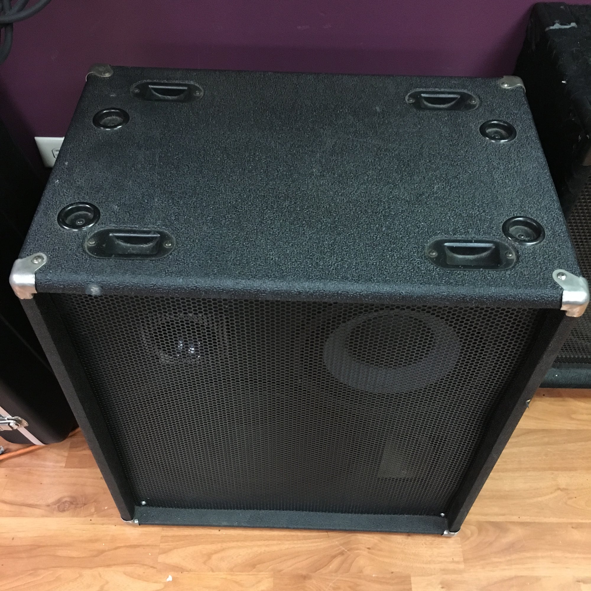 Ampeg SVT1512HE Bass Cabinet 1x15 + 1x12 Speakers Inside