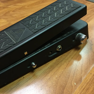 Behringer Hellbabe Wah Pedal