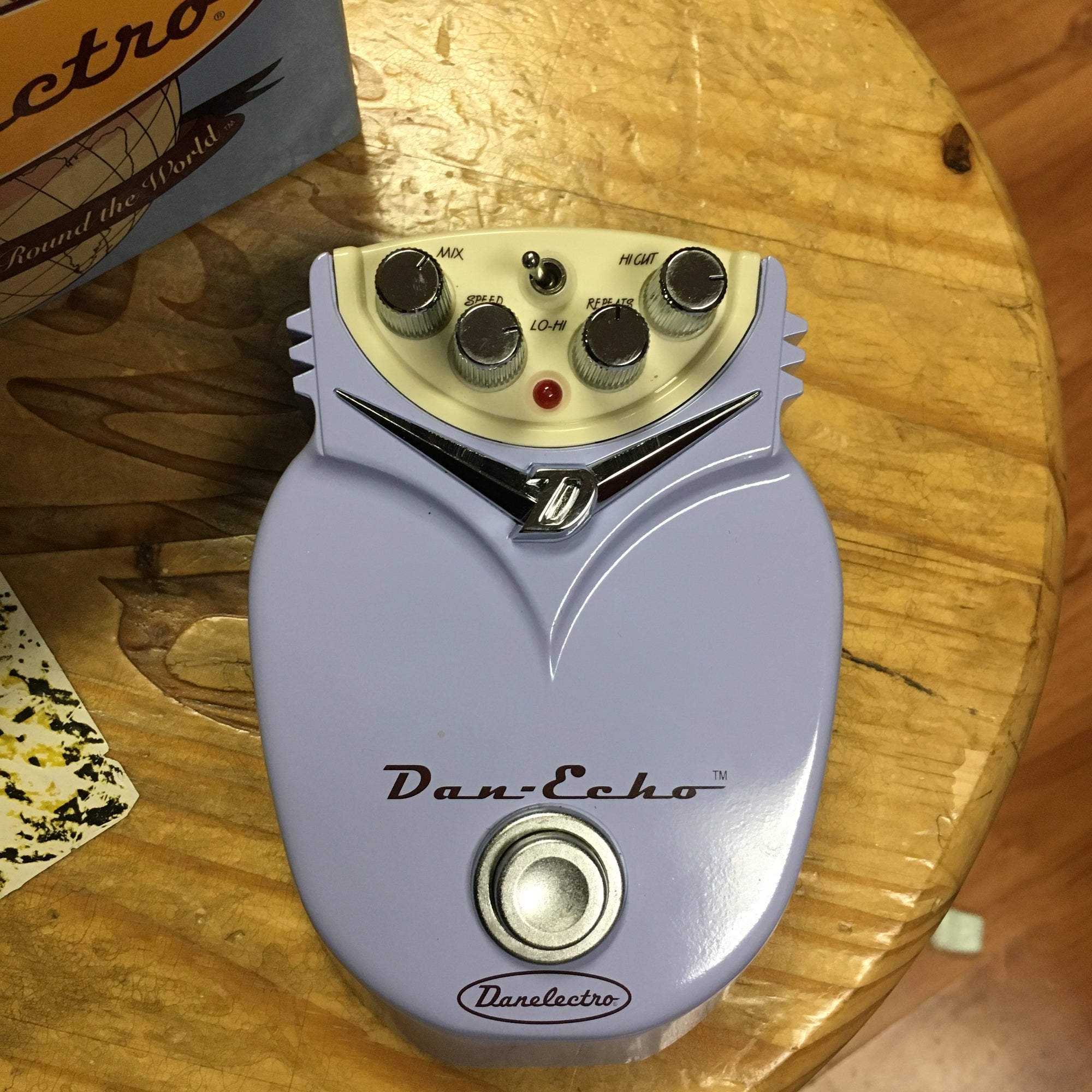 Danelectro Dan Echo Delay Pedal w/ Box - Evolution Music