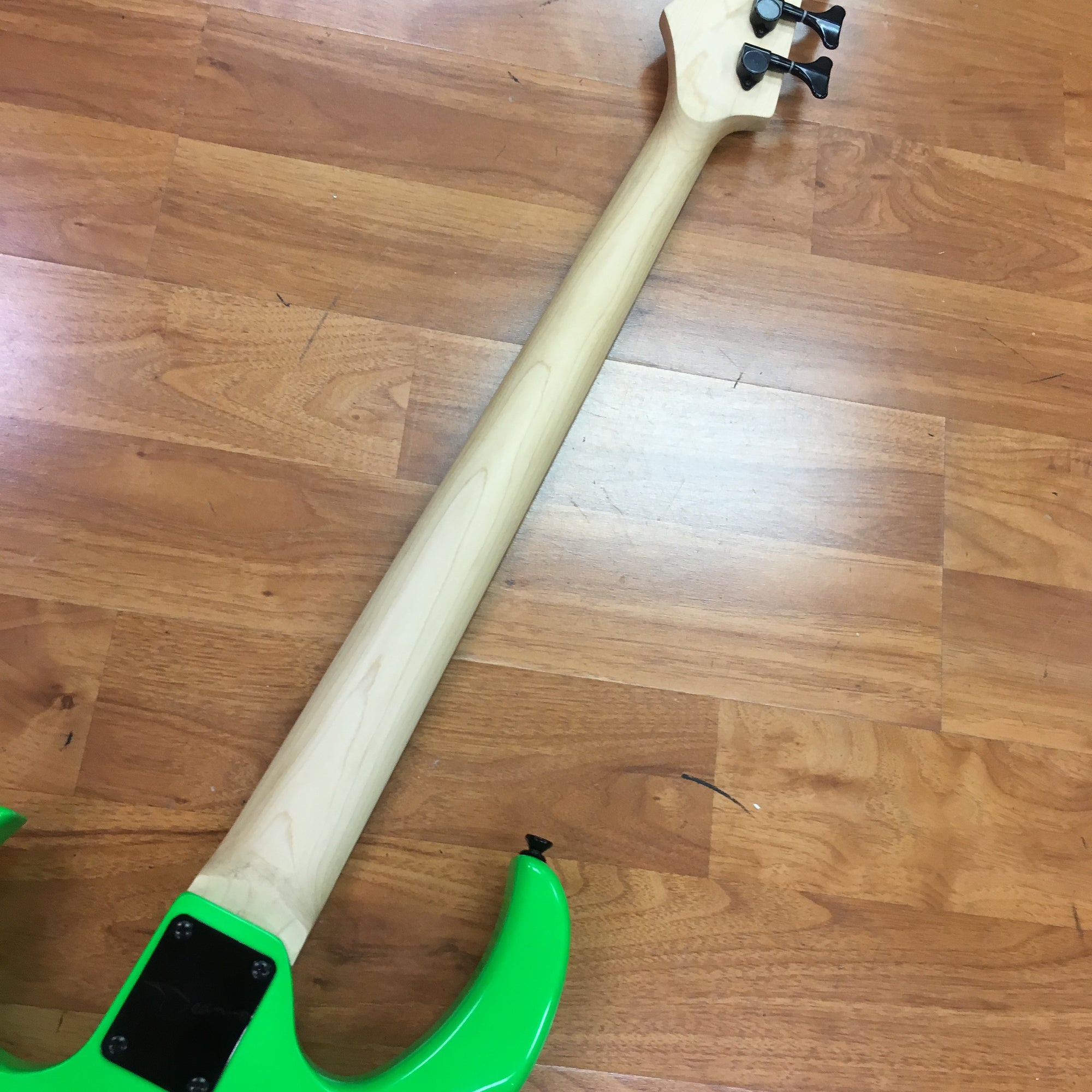 Dean Custom Zone Bass Nuclear Green
