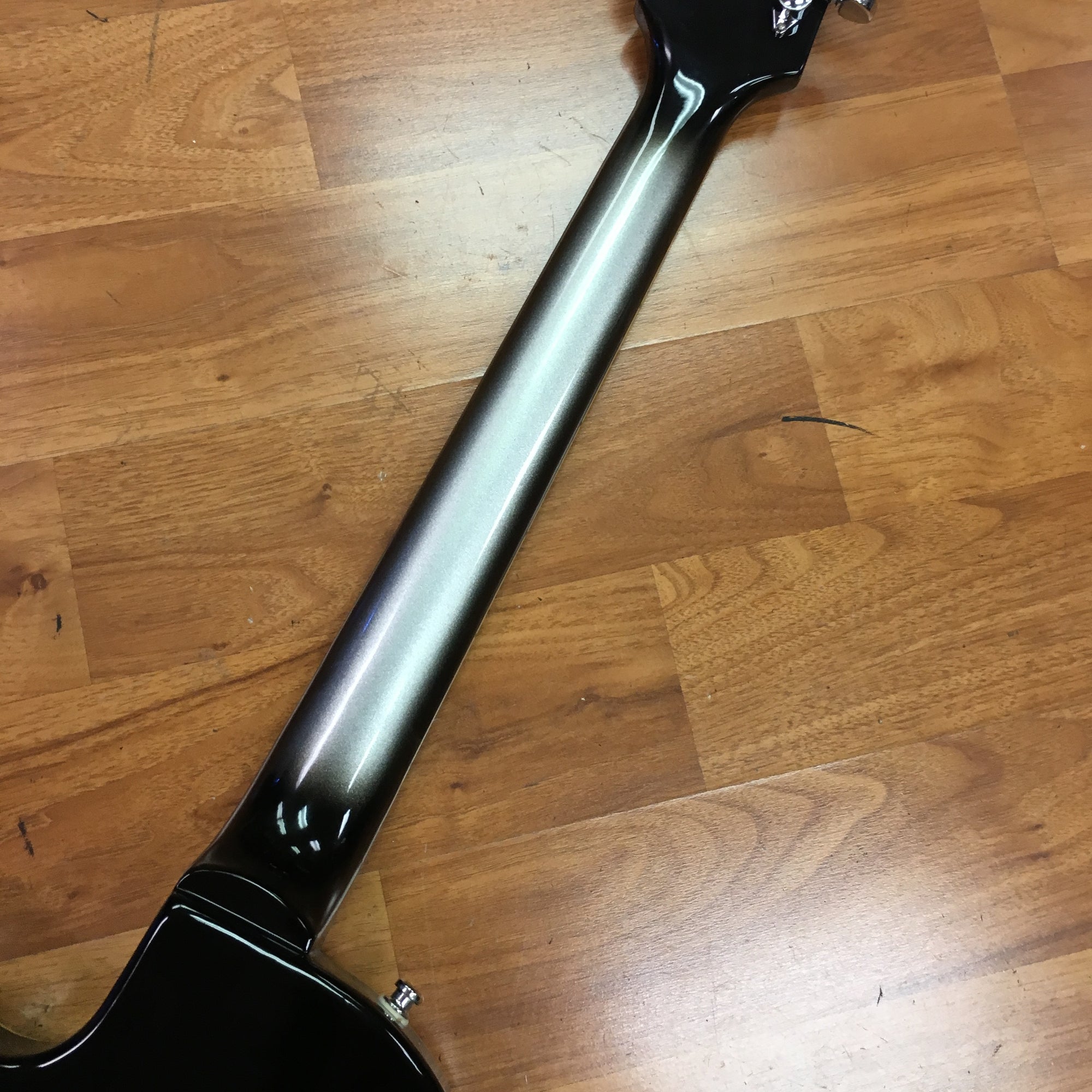 Agile 2000 LP Style Silver Burst