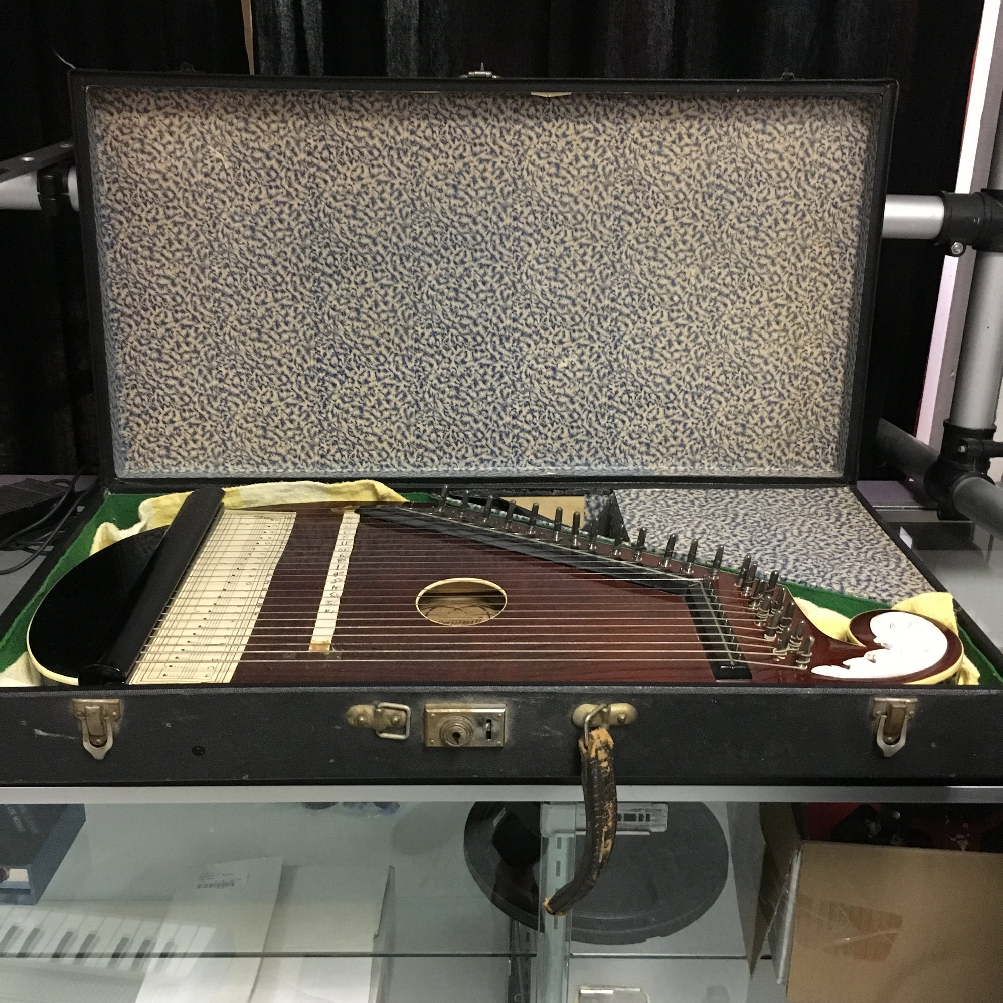 Framus Kokles w/ Case