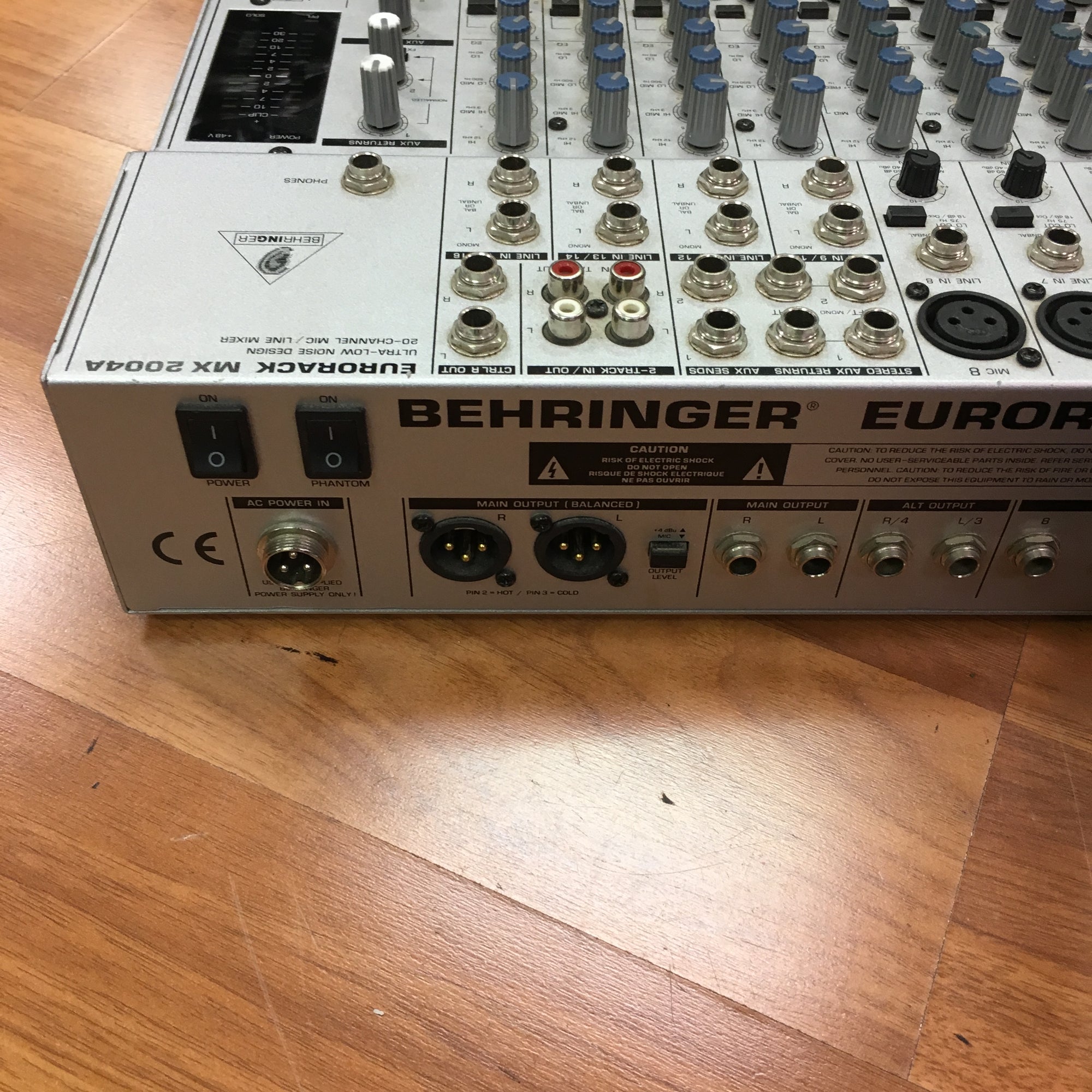 Behringer MX2004A Eurorack Mixer