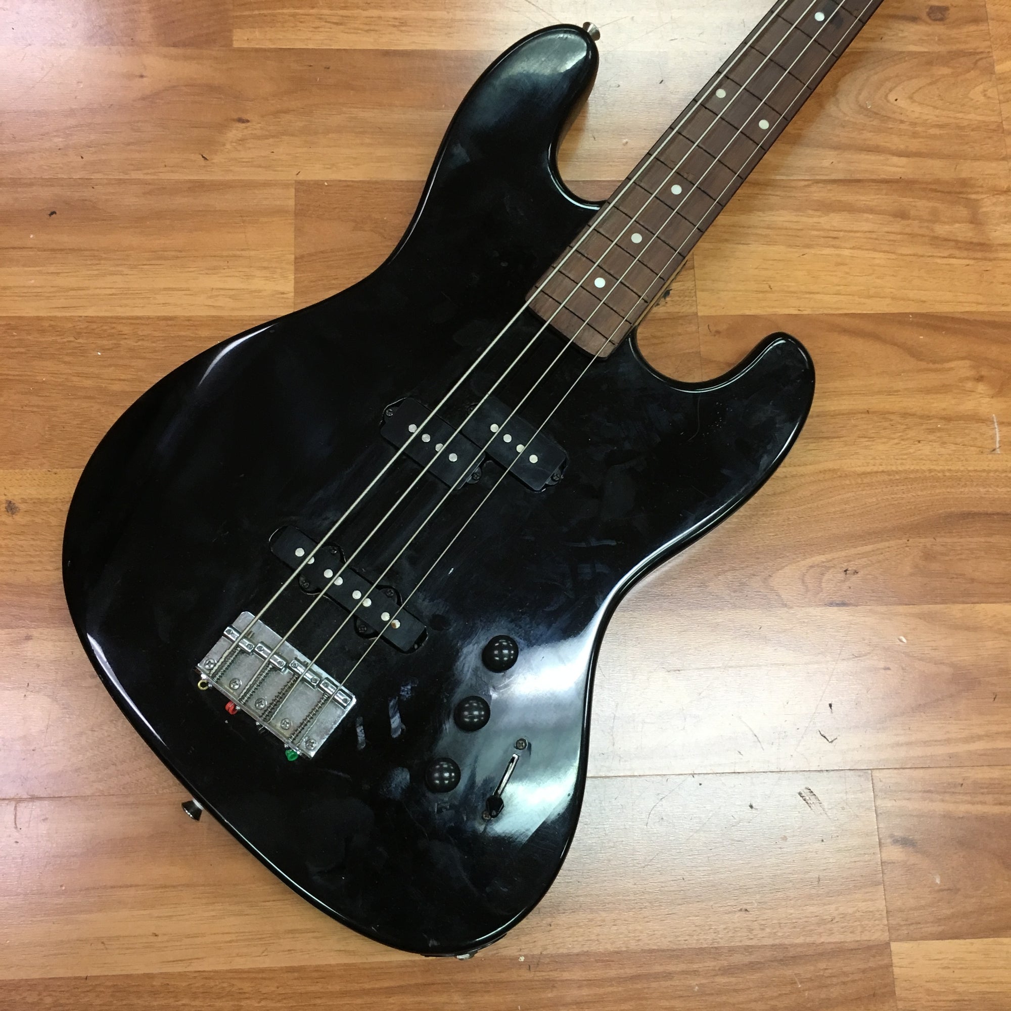 Maxtone Fretless PJ Bass (Defretted)