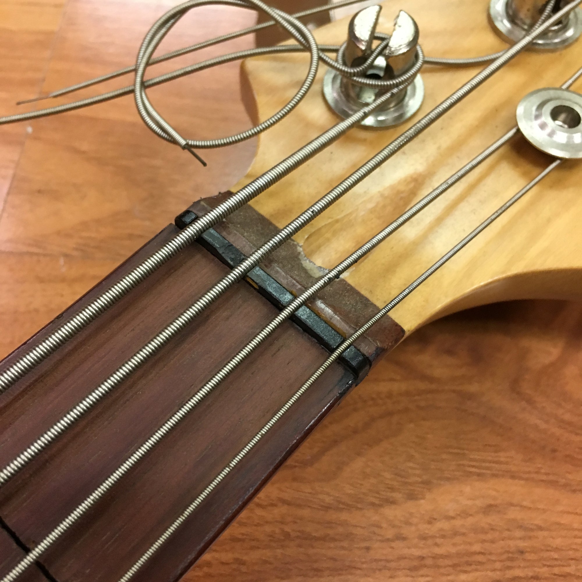 Maxtone Fretless PJ Bass (Defretted)