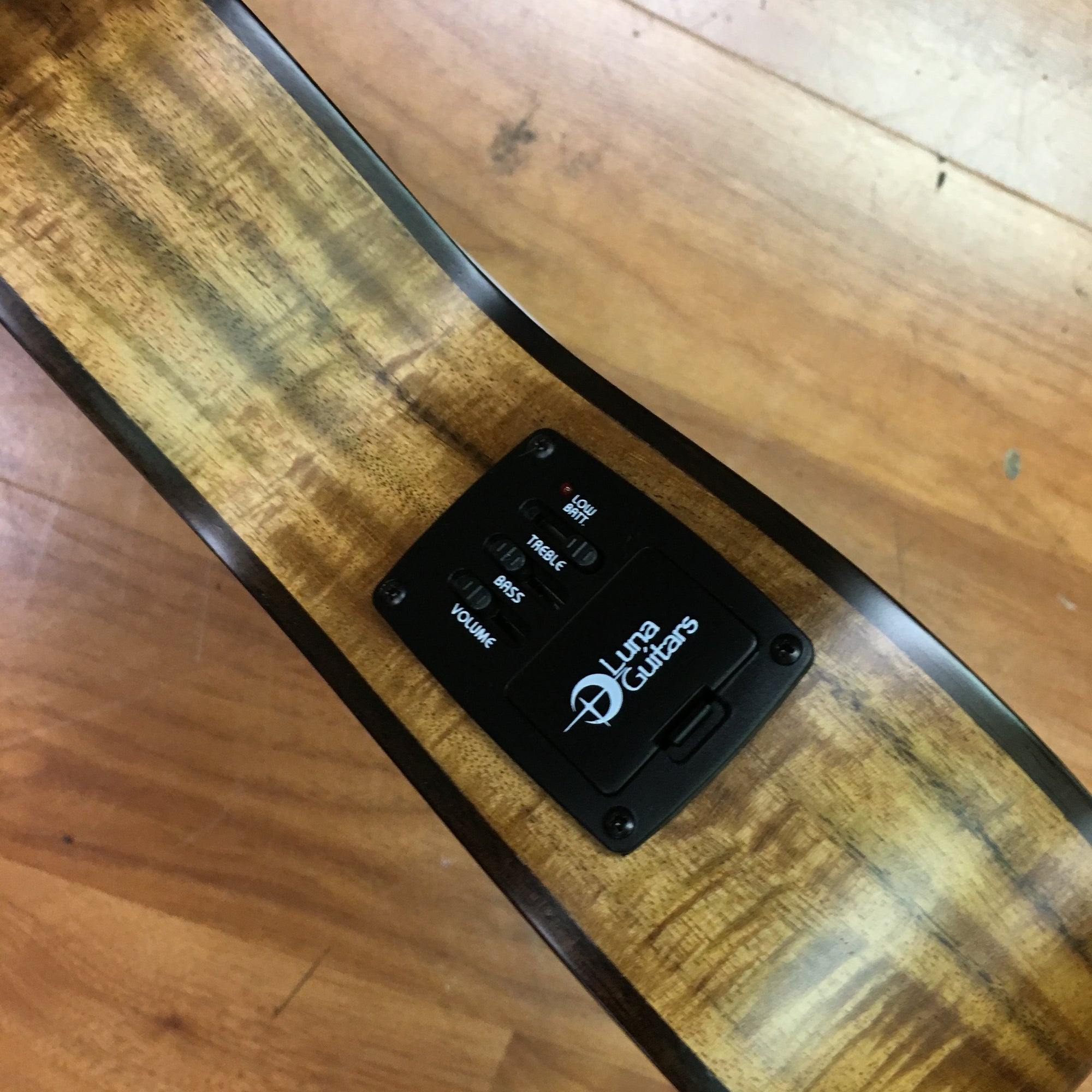 Luna HTC Koa Concert Ukulele