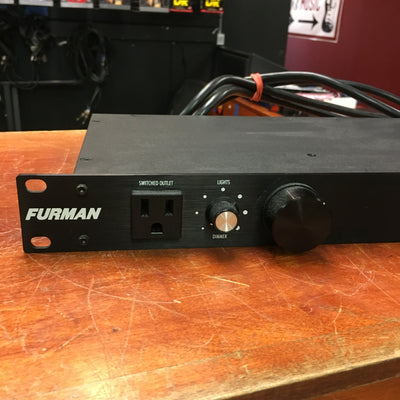 Furman M-8LX Power Conditioner