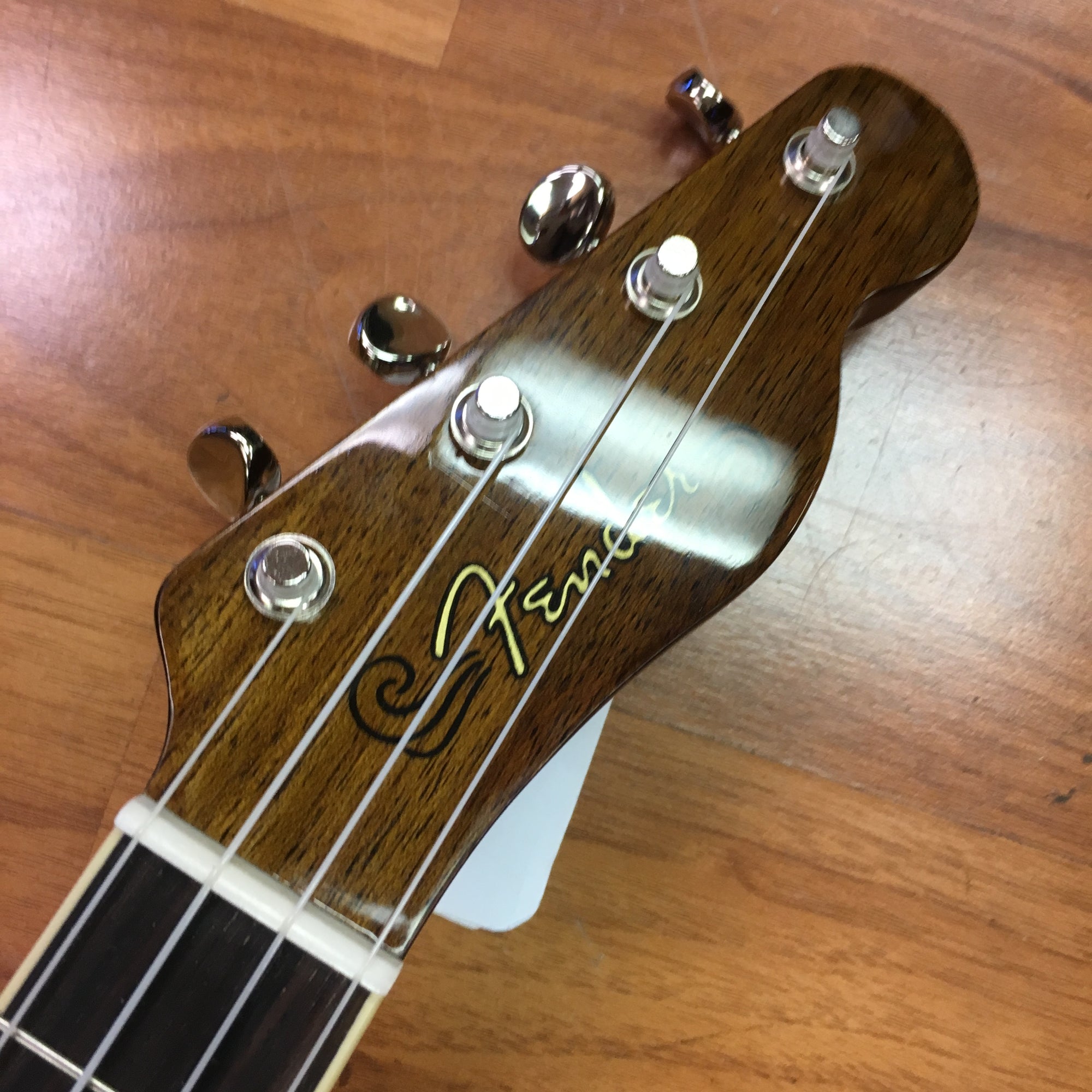 Fender No'Hea Tenor Ukulele