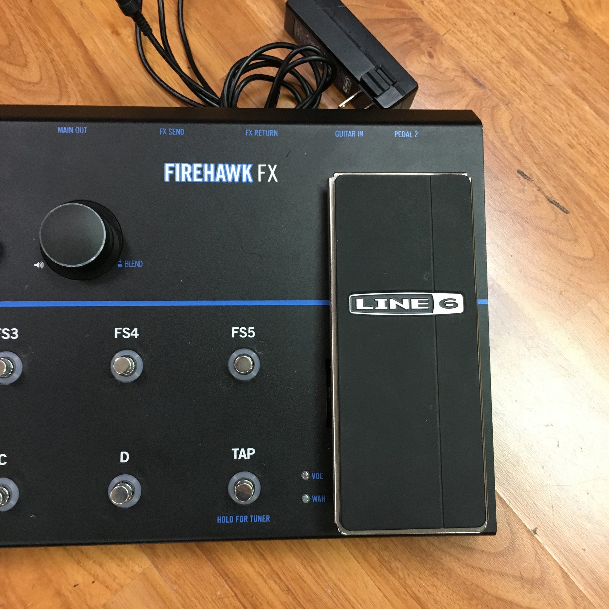 Line 6 Firehawk Multi Effects w Power Supply - Evolution Music