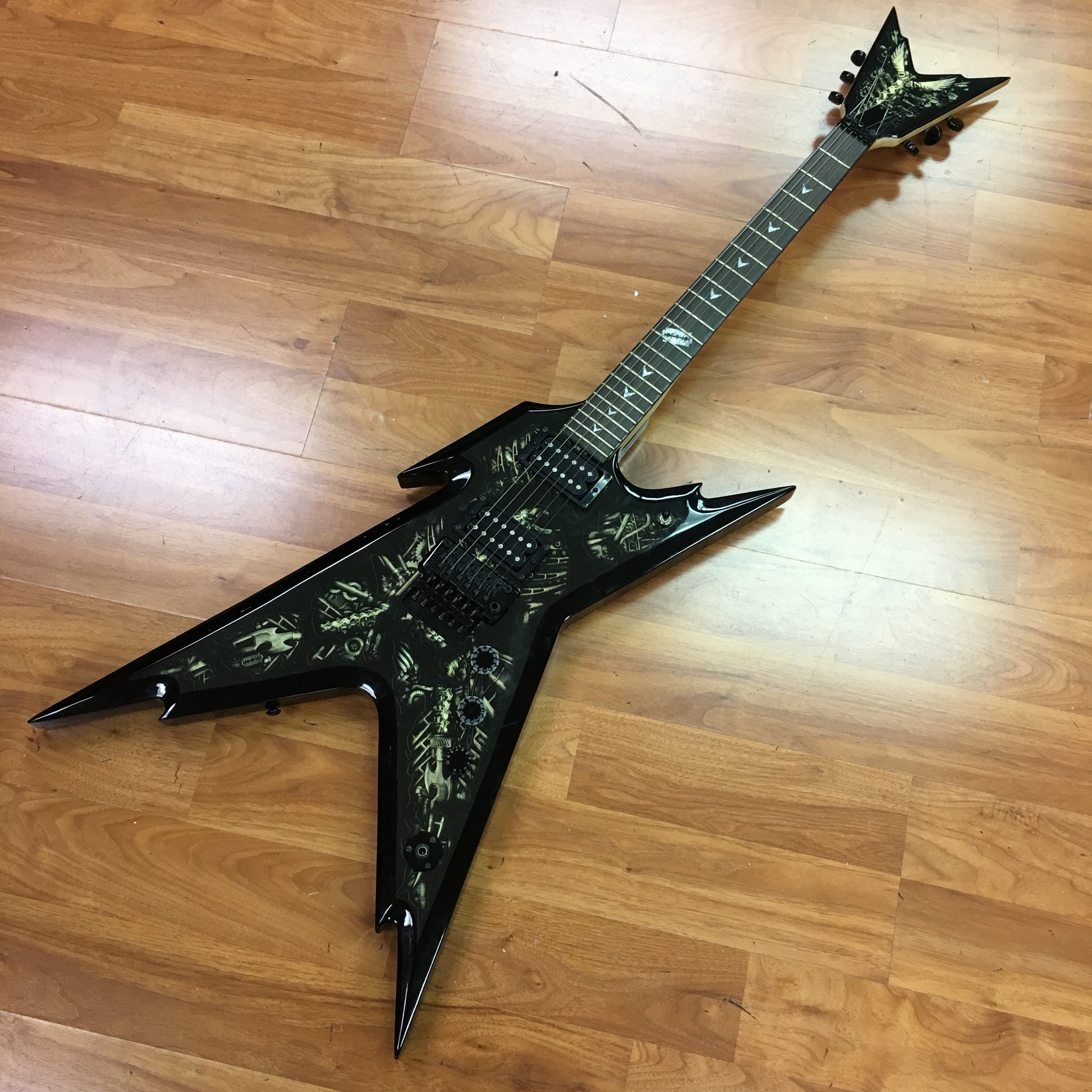 Dean Razorback Bio Mech Signed Vince Minogue w/Case