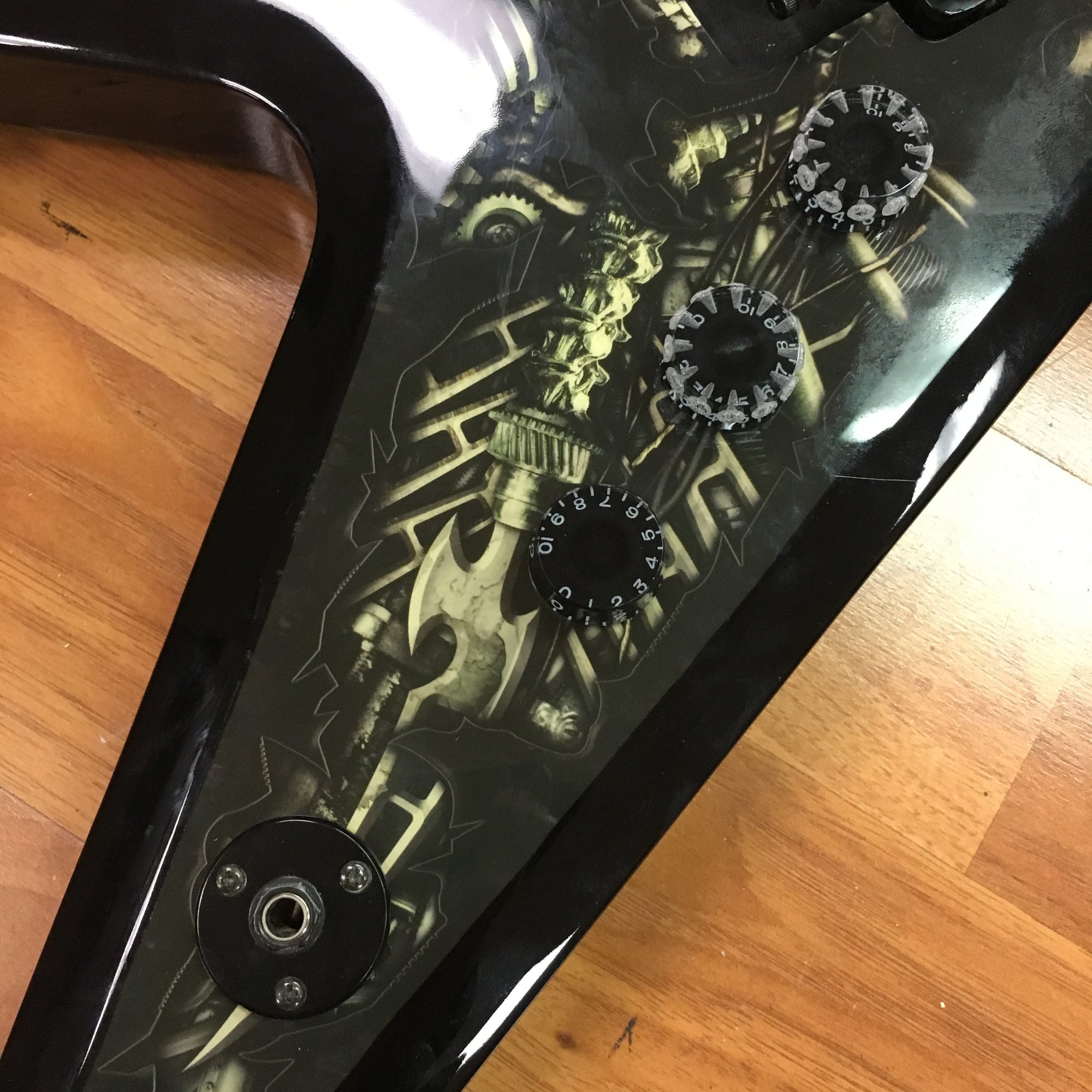 Dean Razorback Bio Mech Signed Vince Minogue w/Case
