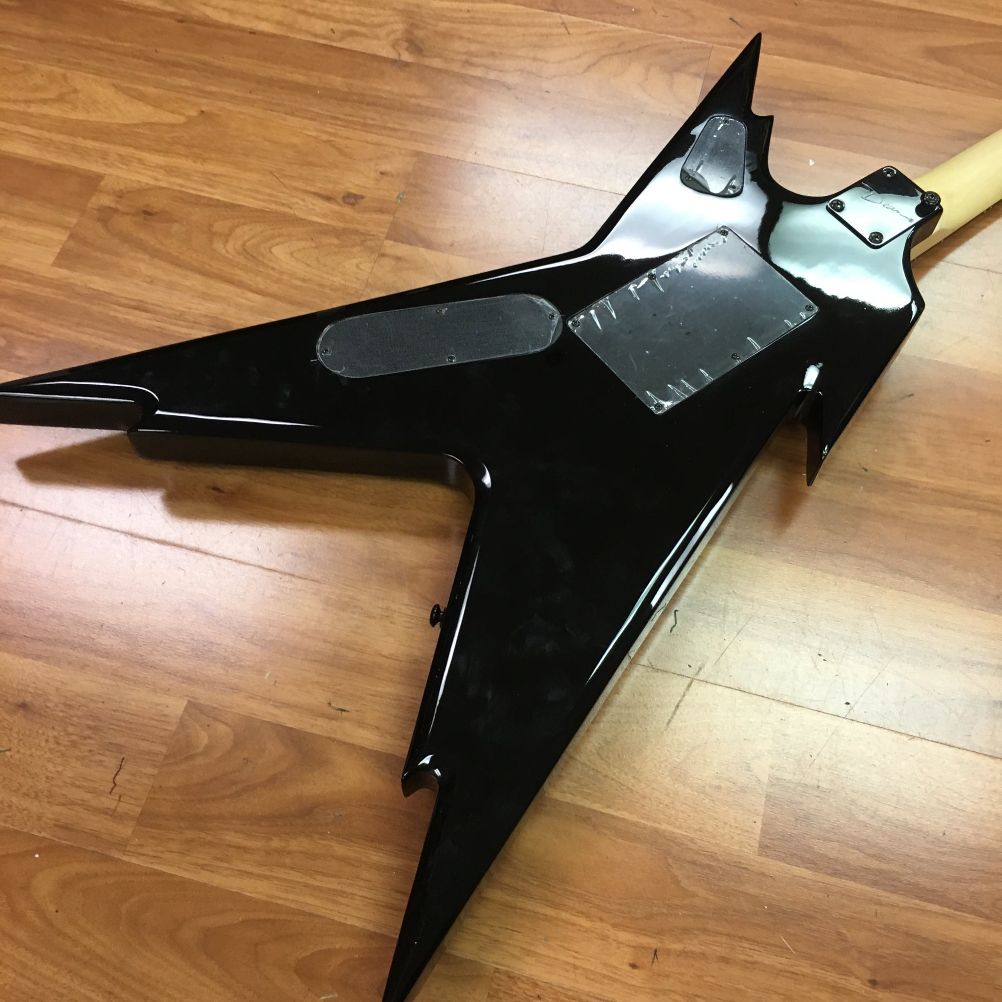 Dean Razorback Bio Mech Signed Vince Minogue w/Case