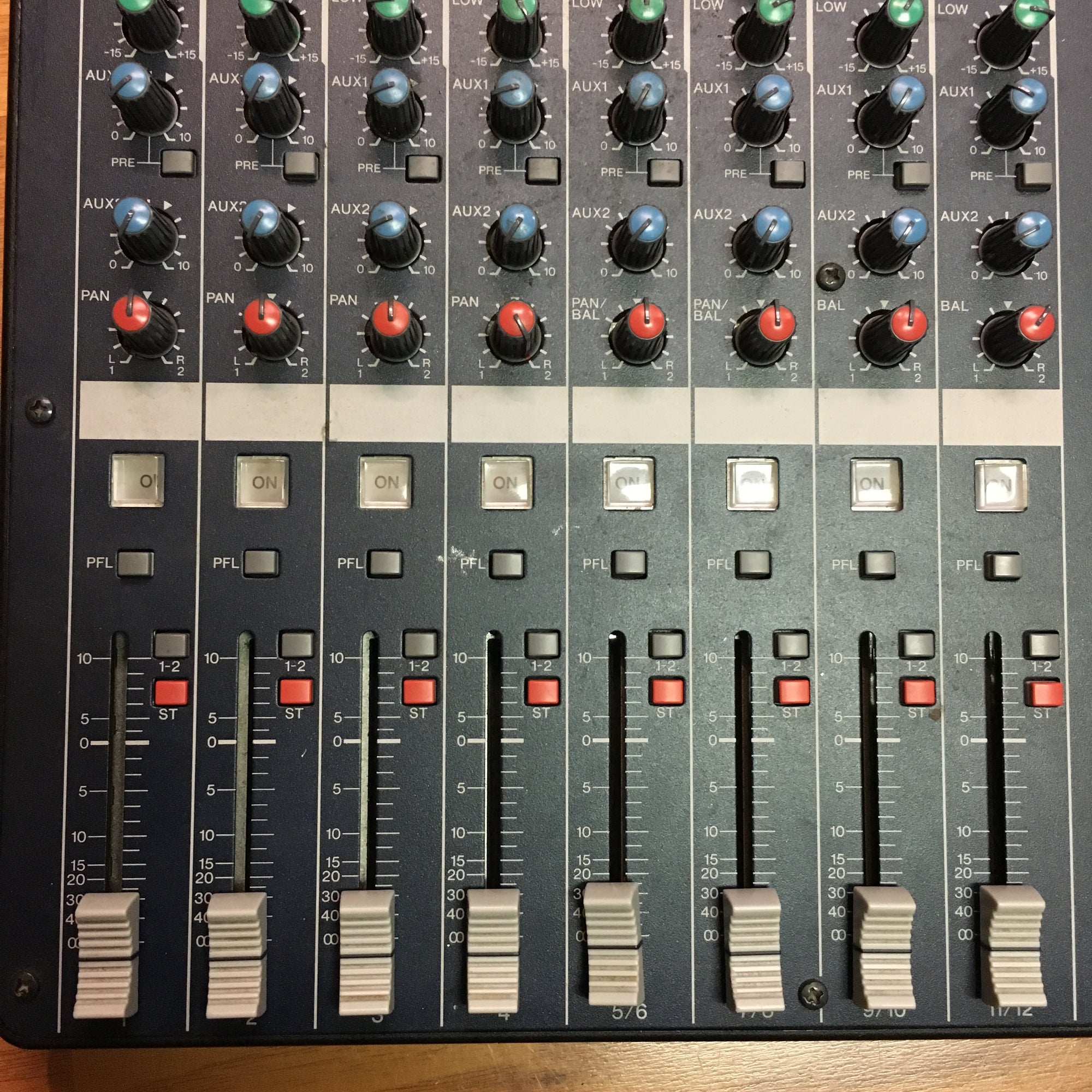 Yamaha MG124C Passive Mixer w. PS