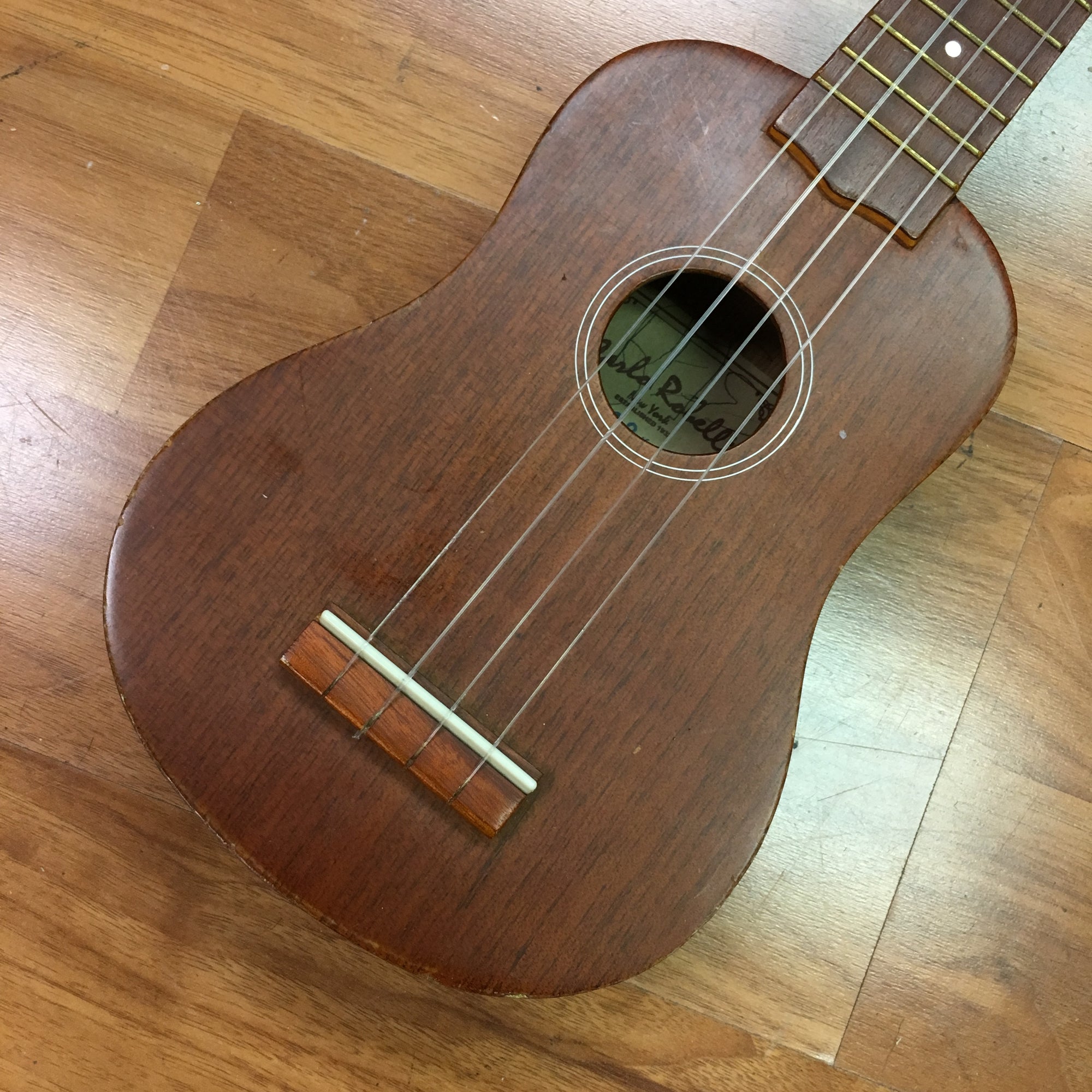 Carlo Robelli Ukulele