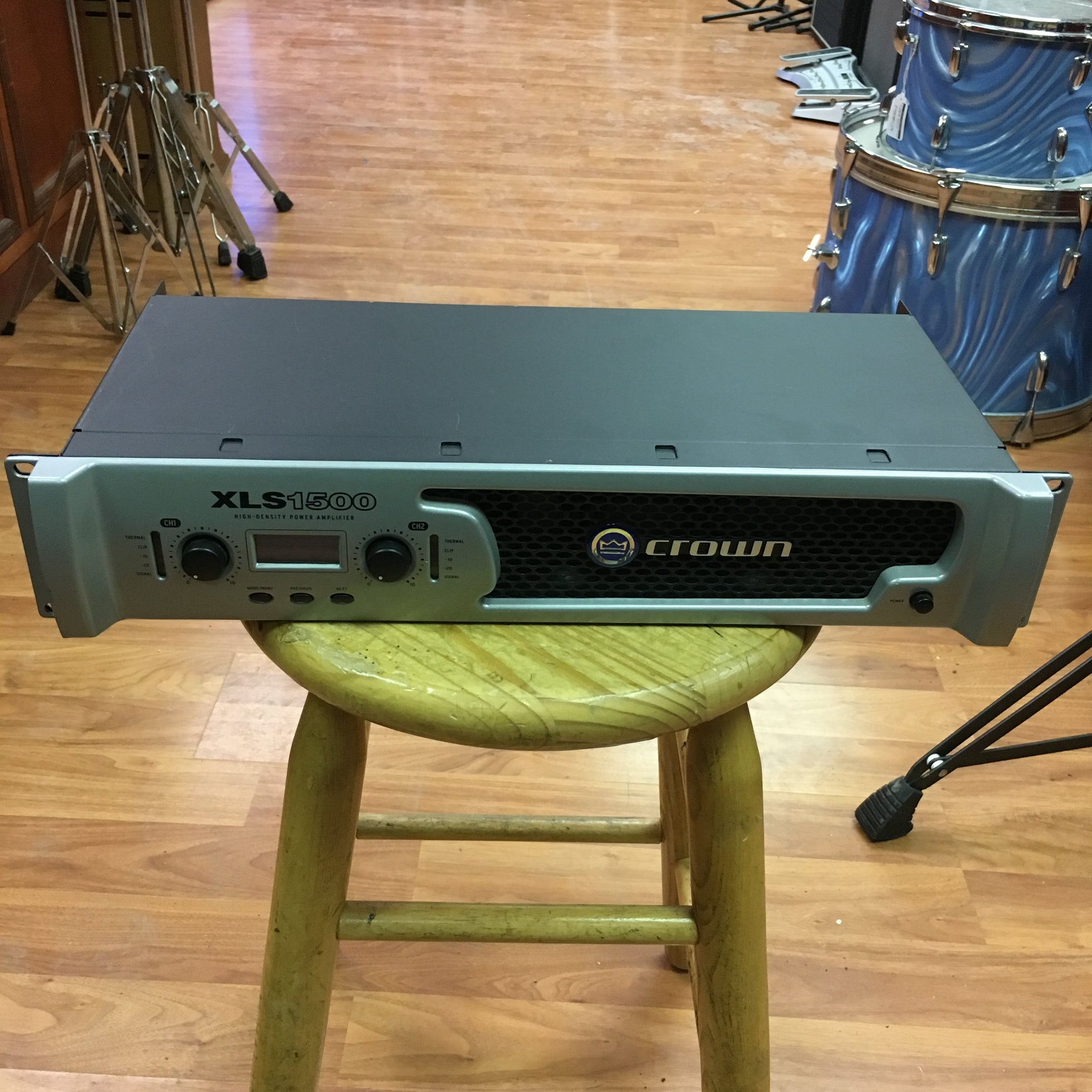 Crown XLS 1500 Power Amp