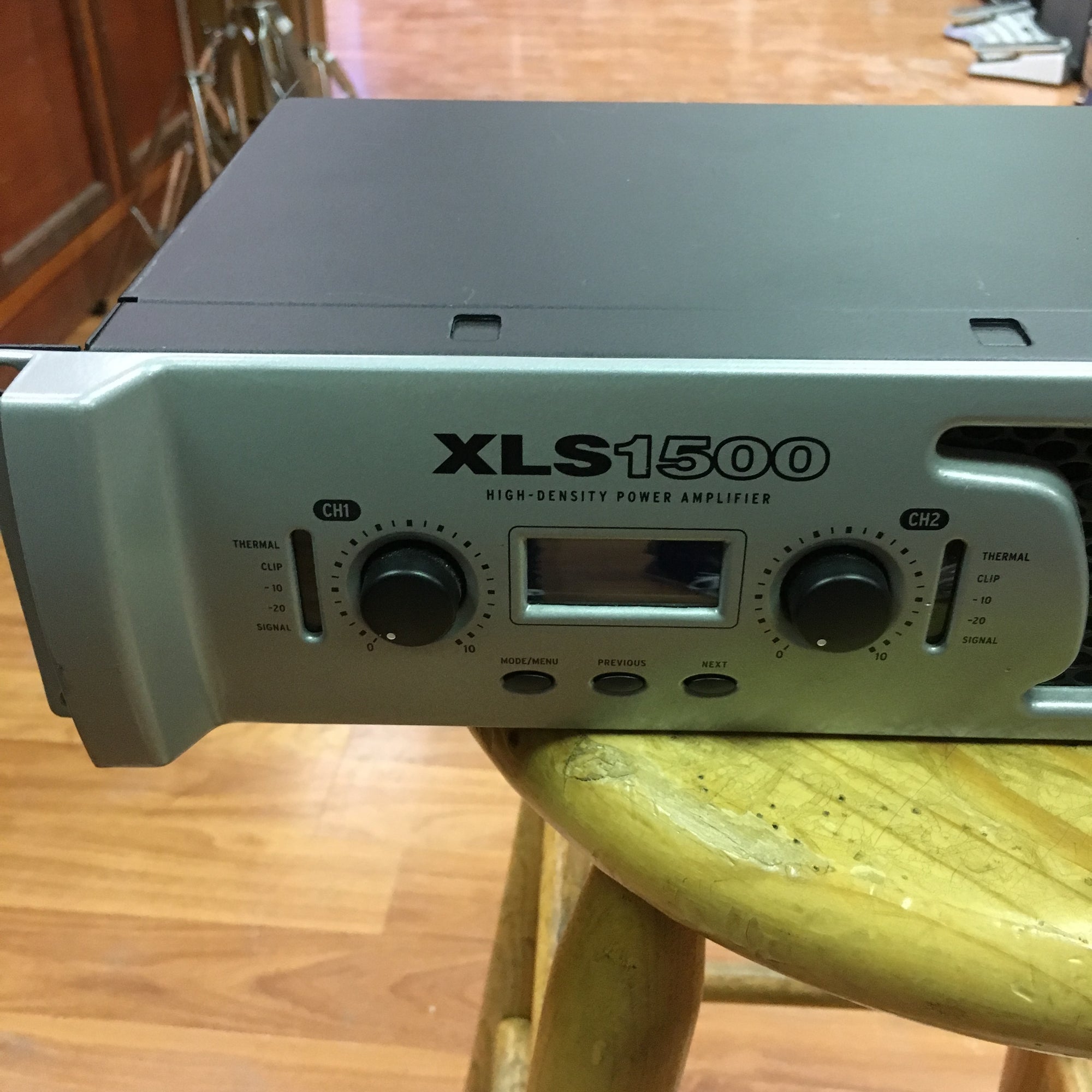 Crown XLS 1500 Power Amp