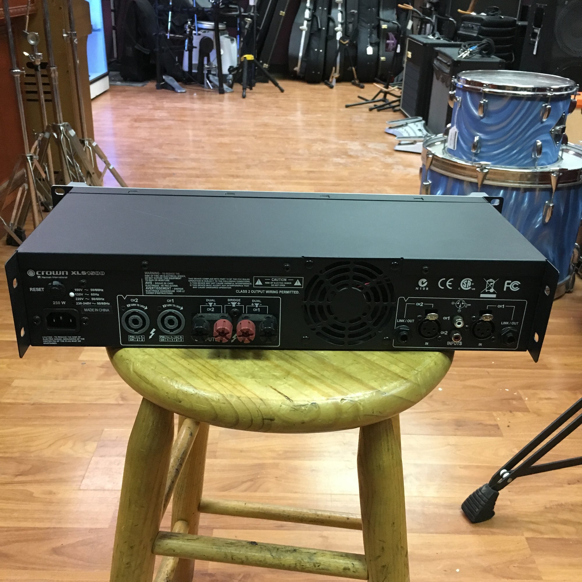 Crown XLS 1500 Power Amp