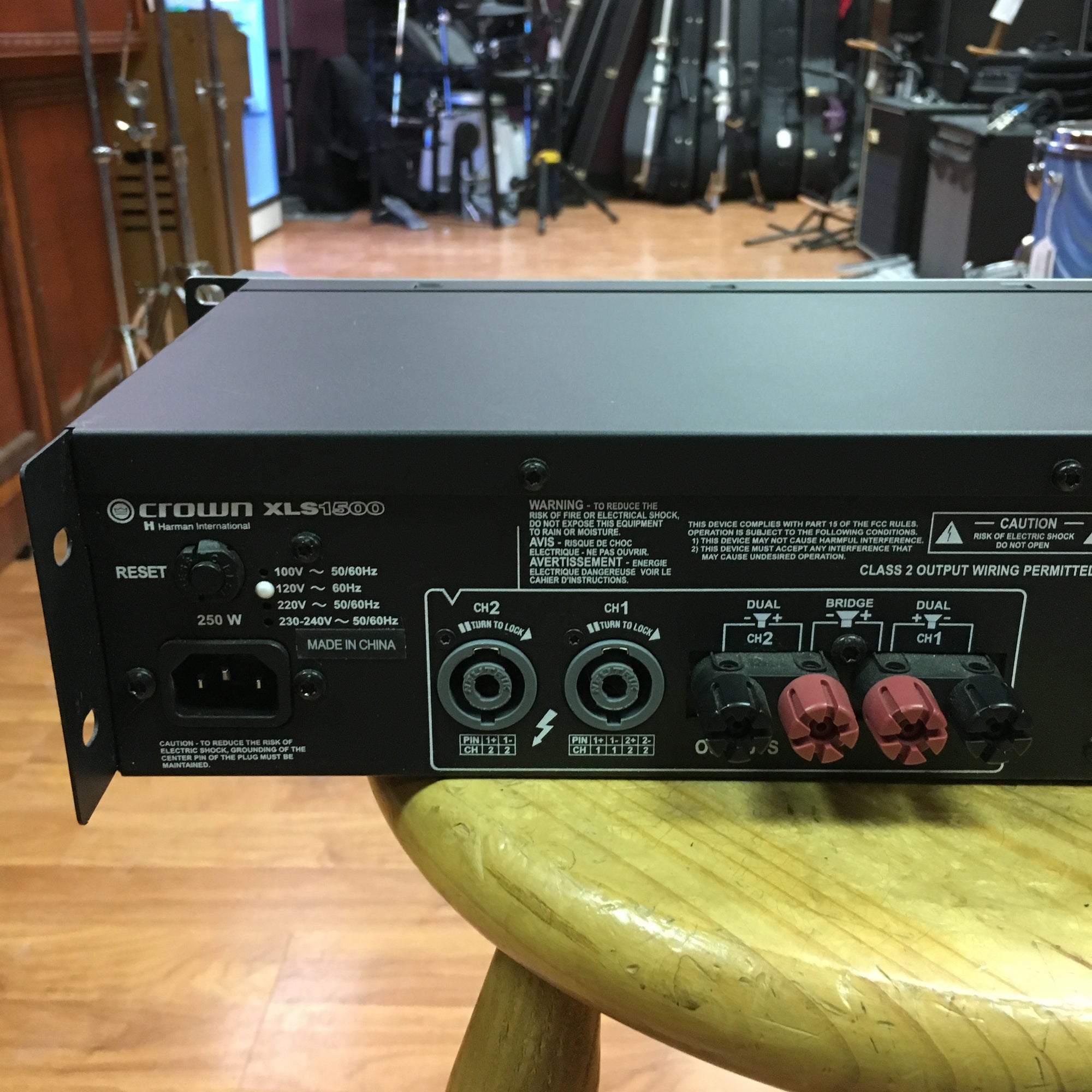 Crown XLS 1500 Power Amp