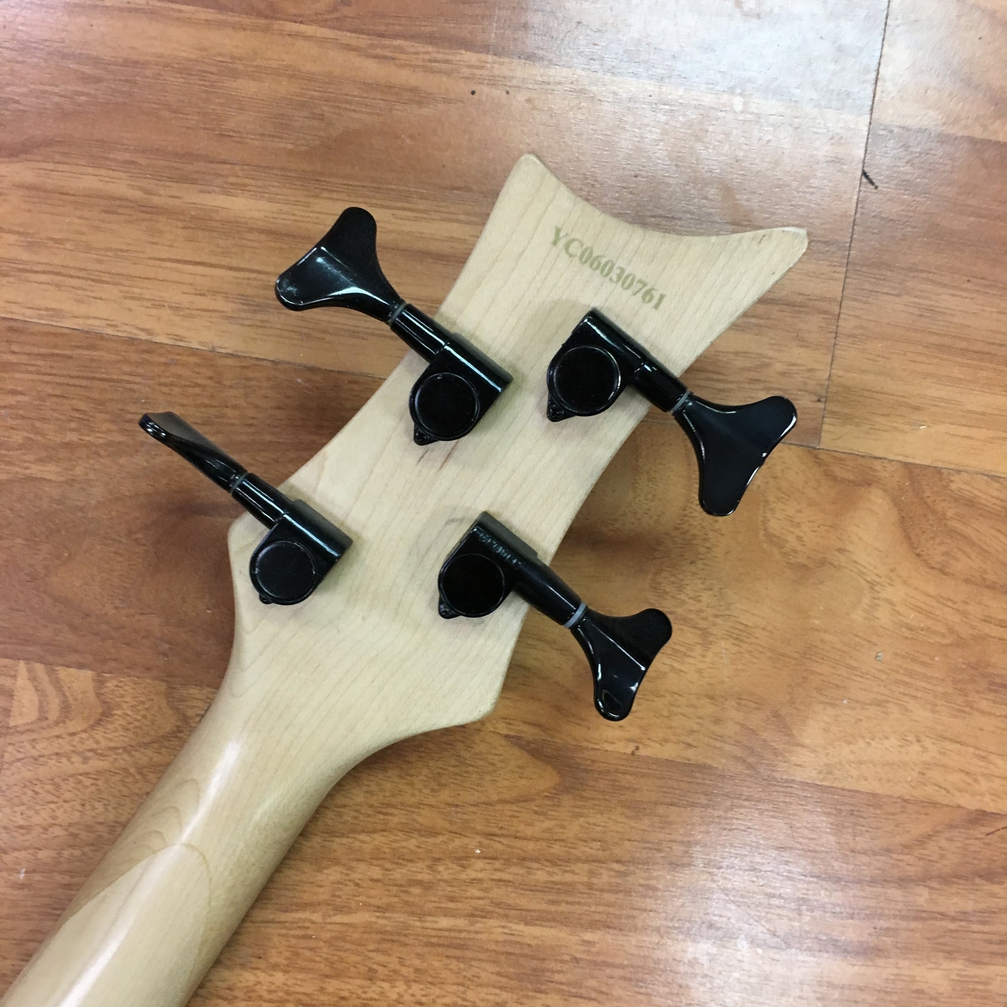 Dean EVO Bass - Purple, 5 Knob