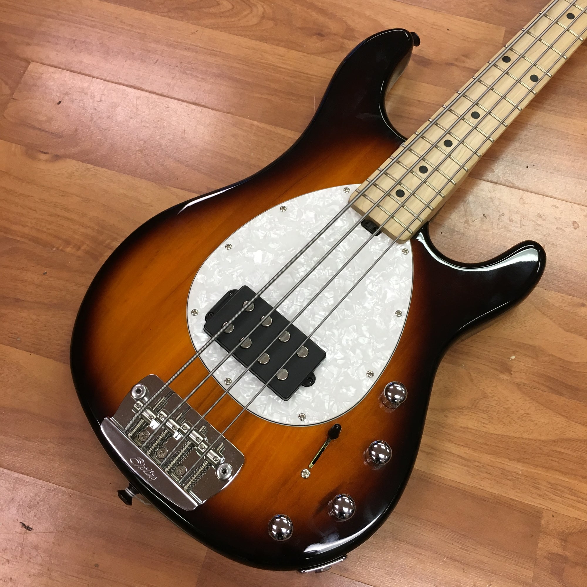Sterling by MUSIC MAN SB14　中古　stingray Sterling by MUSIC MAN SB14 中古 stingray Sterling By Music