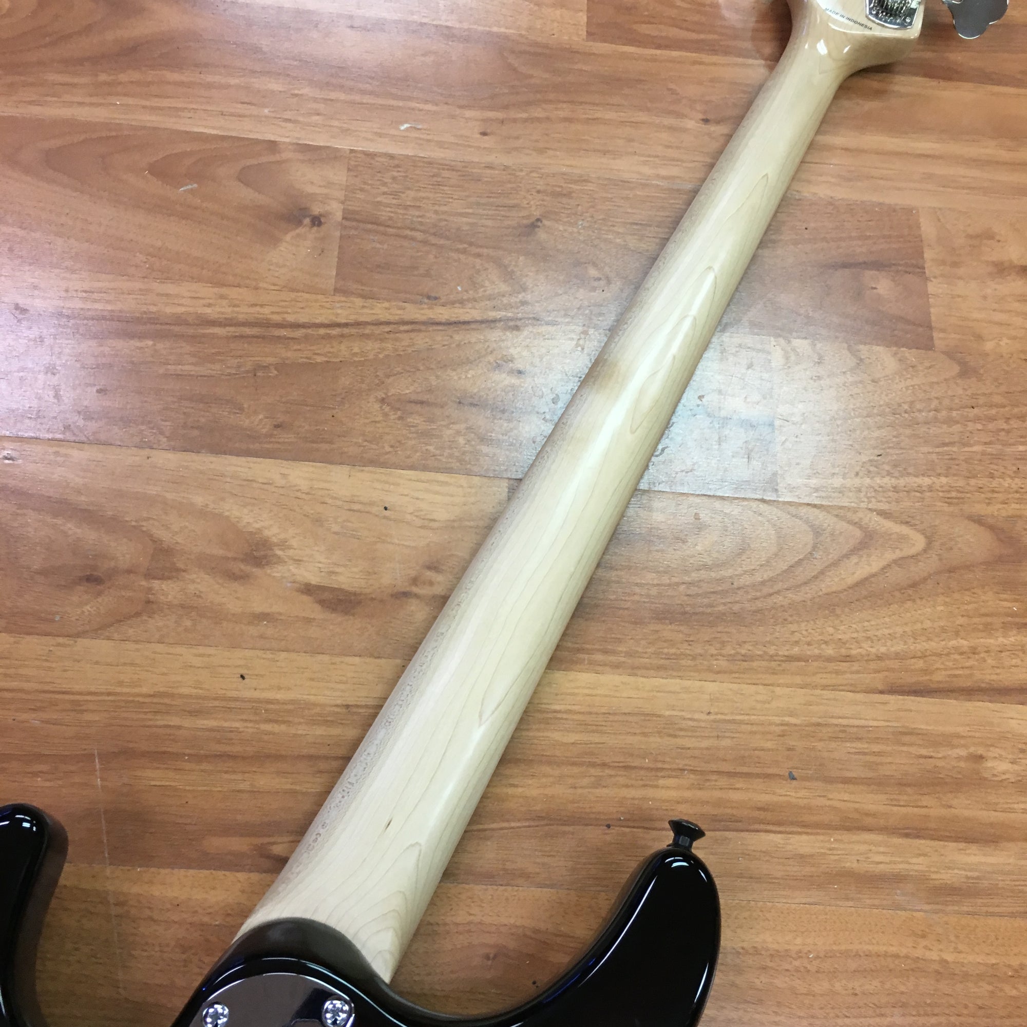 Music Man Sterling SB14 4 String Bass