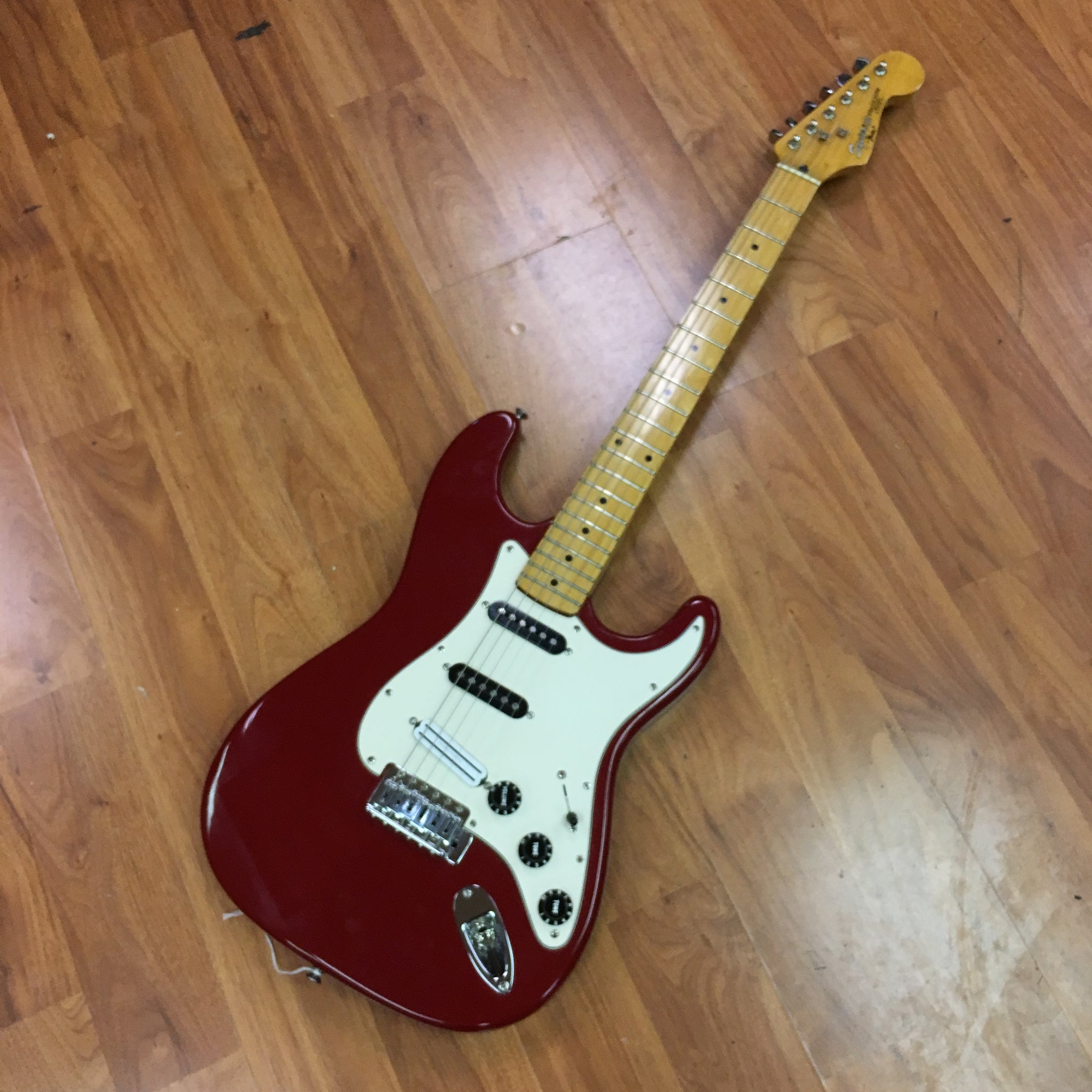Squier II Stratocaster MIK w/ Duncan Hot Rail