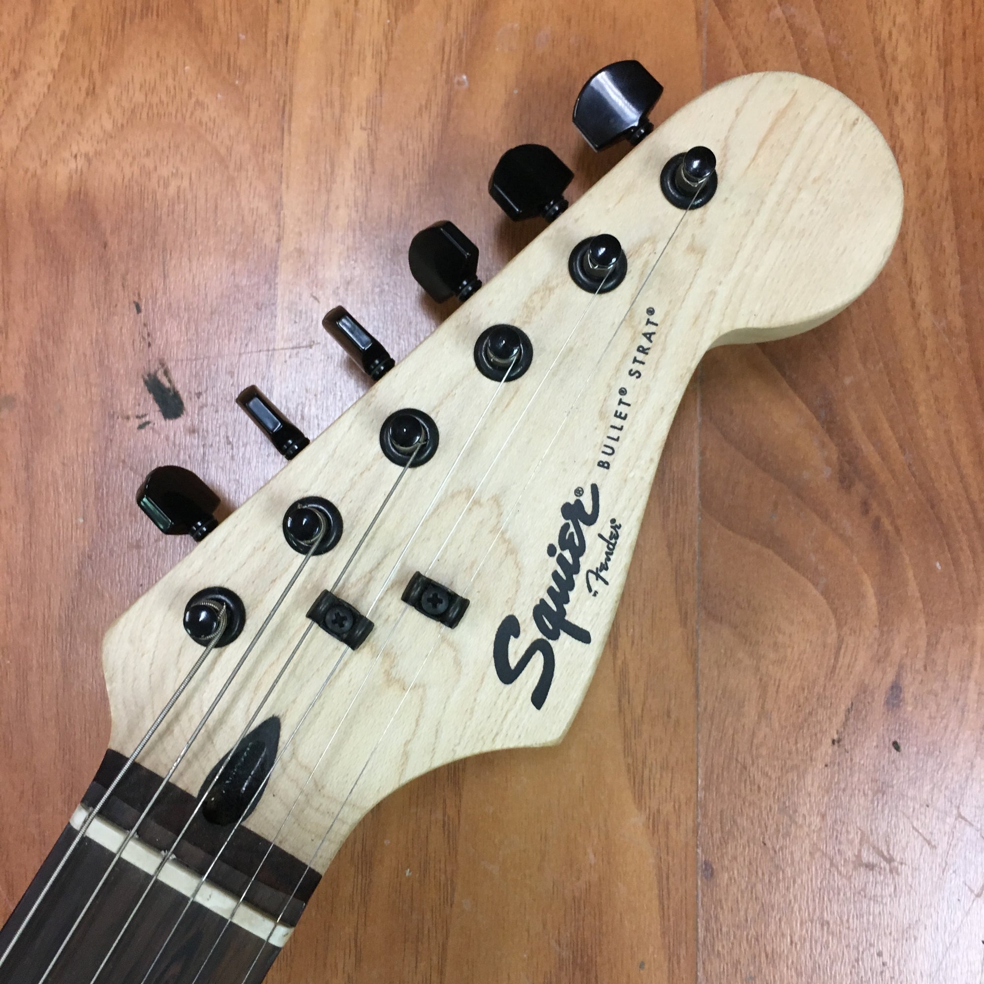 Squier Bullet Strat HSS Black