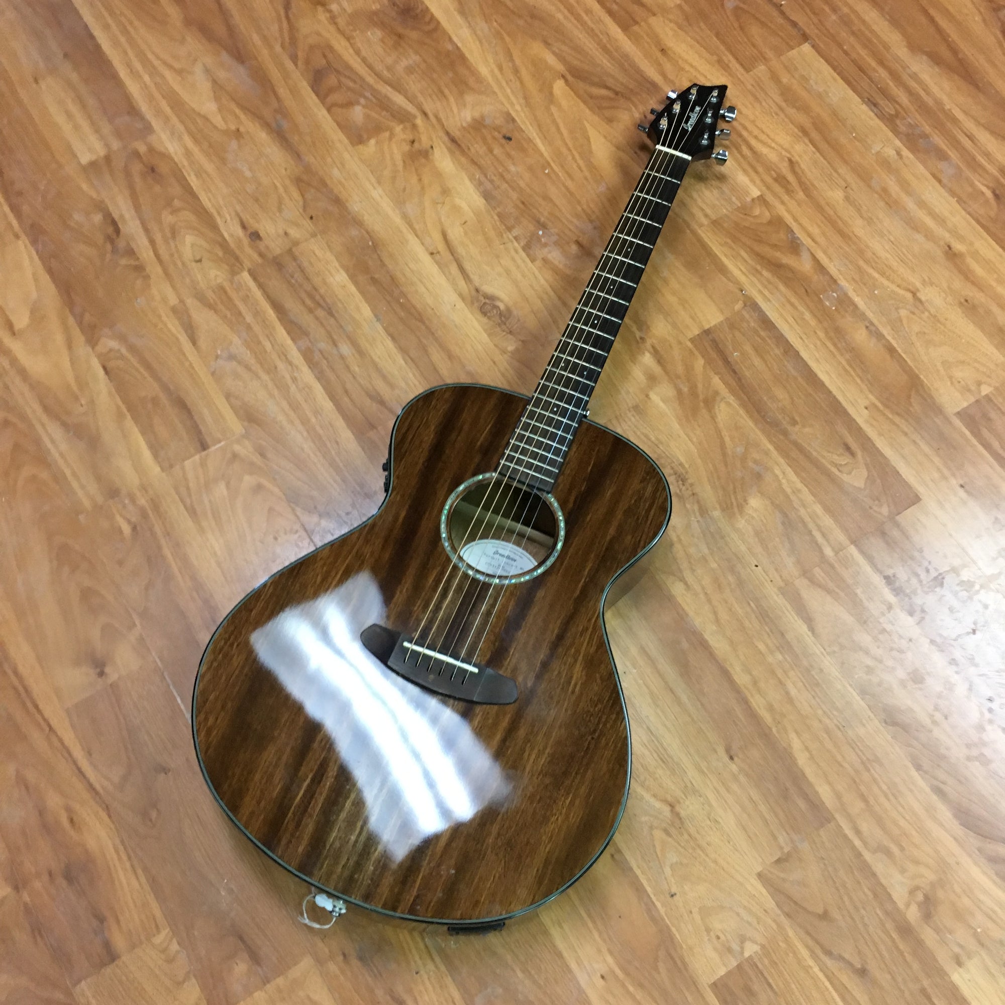 Breedlove Pursuit Concert Mahogany Acoustic Electric