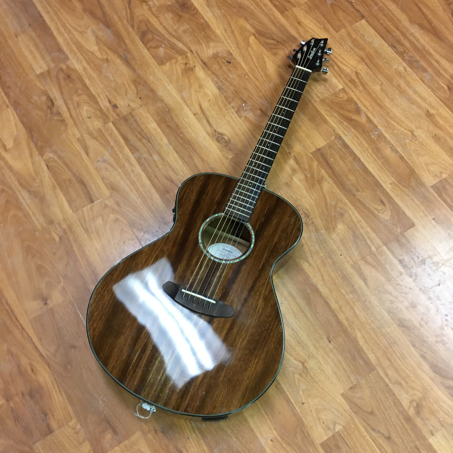 Breedlove Pursuit Concert Mahogany Acoustic Electric