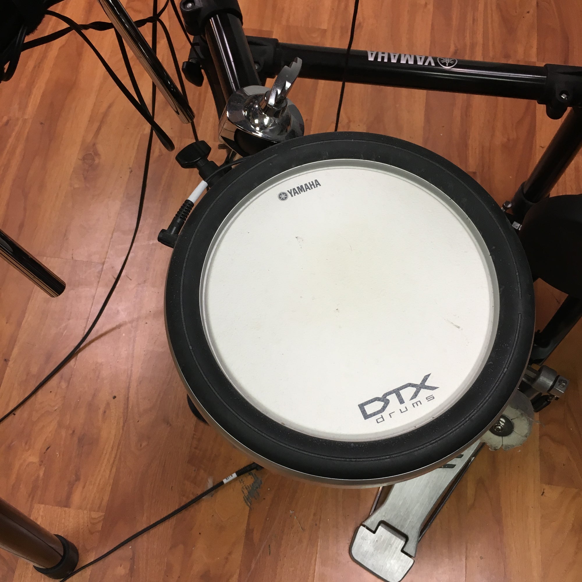 Yamaha DTX-502 Electronic Kit w/ Kick Pedal
