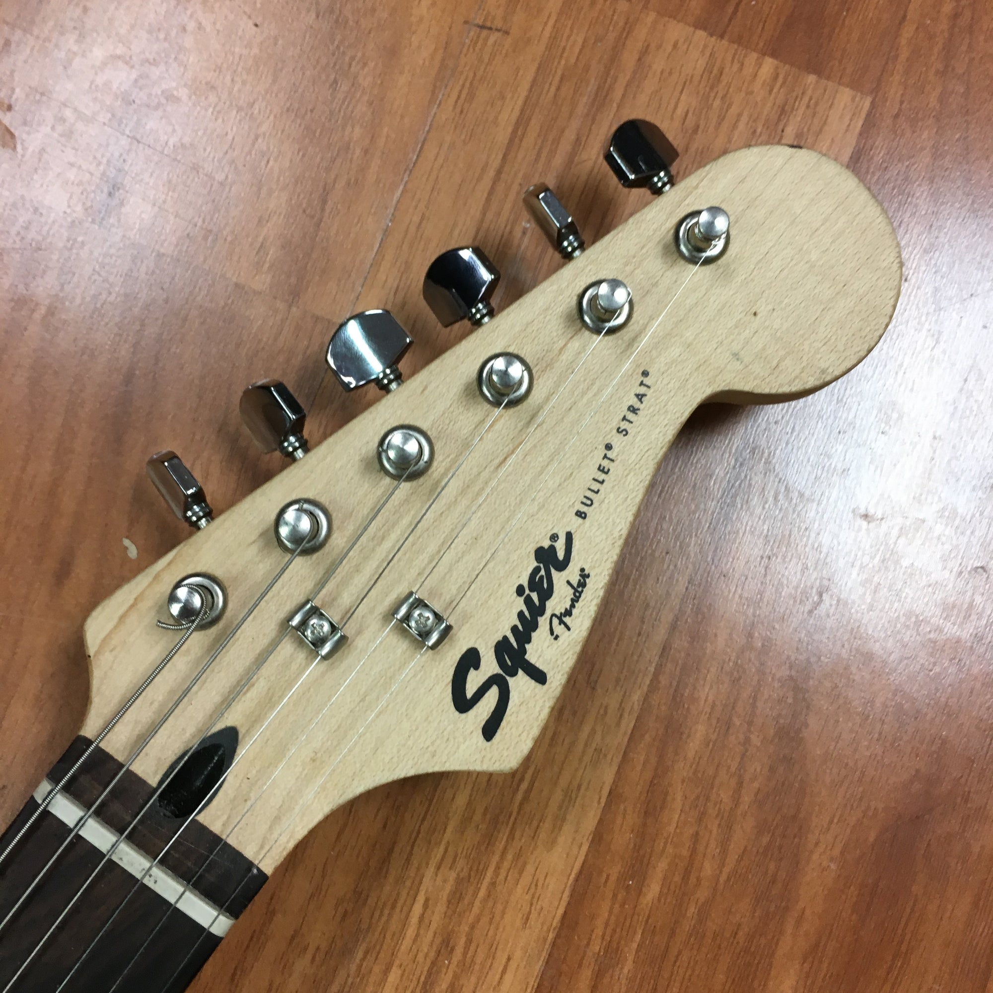 Squier Bullet Strat Surf Green - Evolution Music