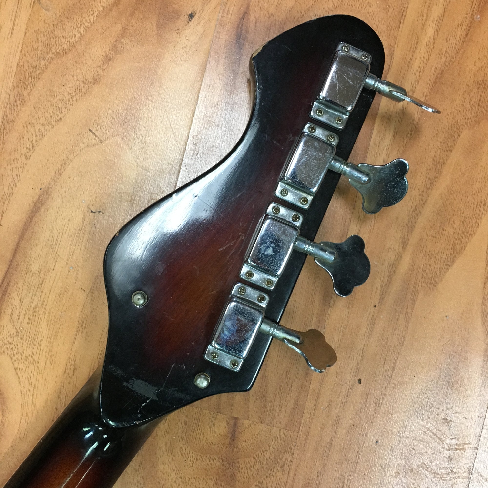 Montoya 4 String Short Scale Bass - Made in Japan