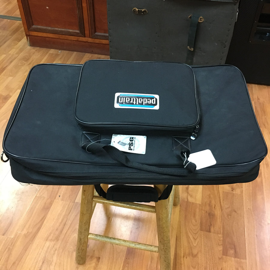 Pedaltrain 2 w/ Voodoo Labs Pedal Power 2 Plus & Soft Case